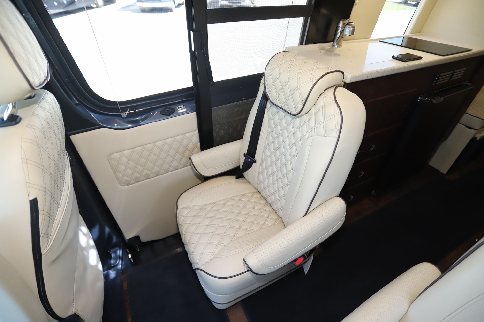 Used 2021 American Patriot 170EXT Class B  For Sale