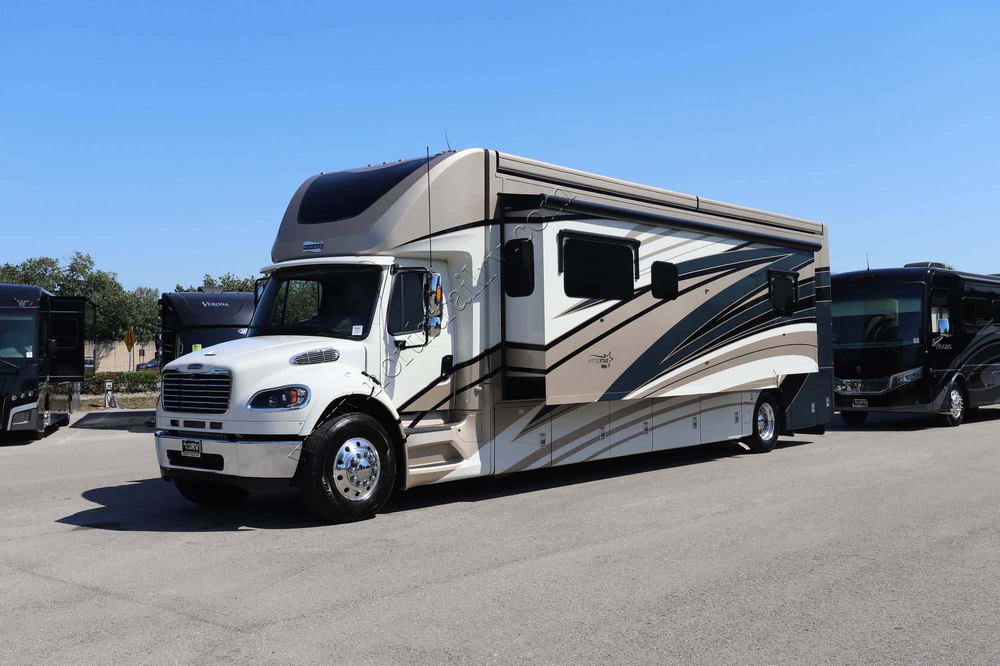 Used 2022 Newmar Super Star 4059 Super C  For Sale