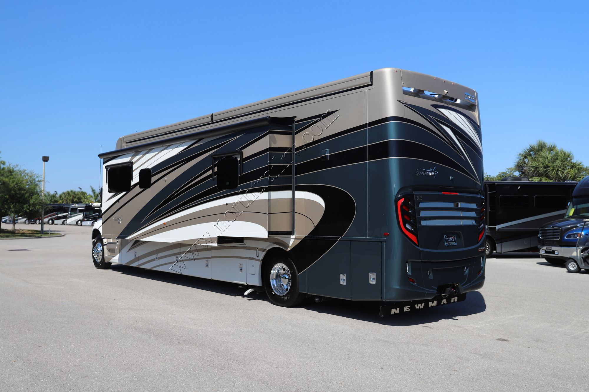 Used 2022 Newmar Super Star 4059 Super C  For Sale