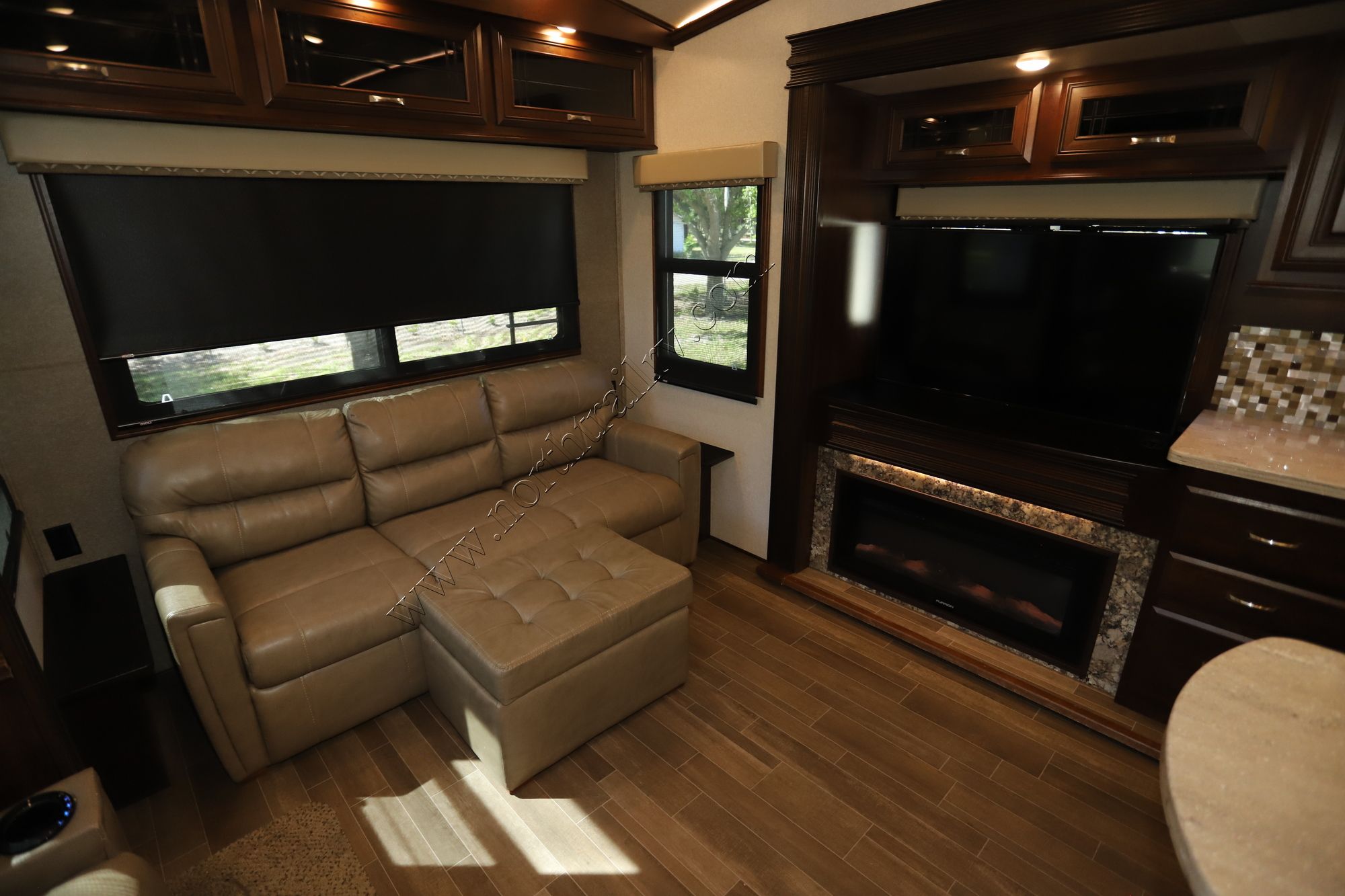 Used 2018 Jayco Pinnacle 37MDQS Fifth Wheel  For Sale