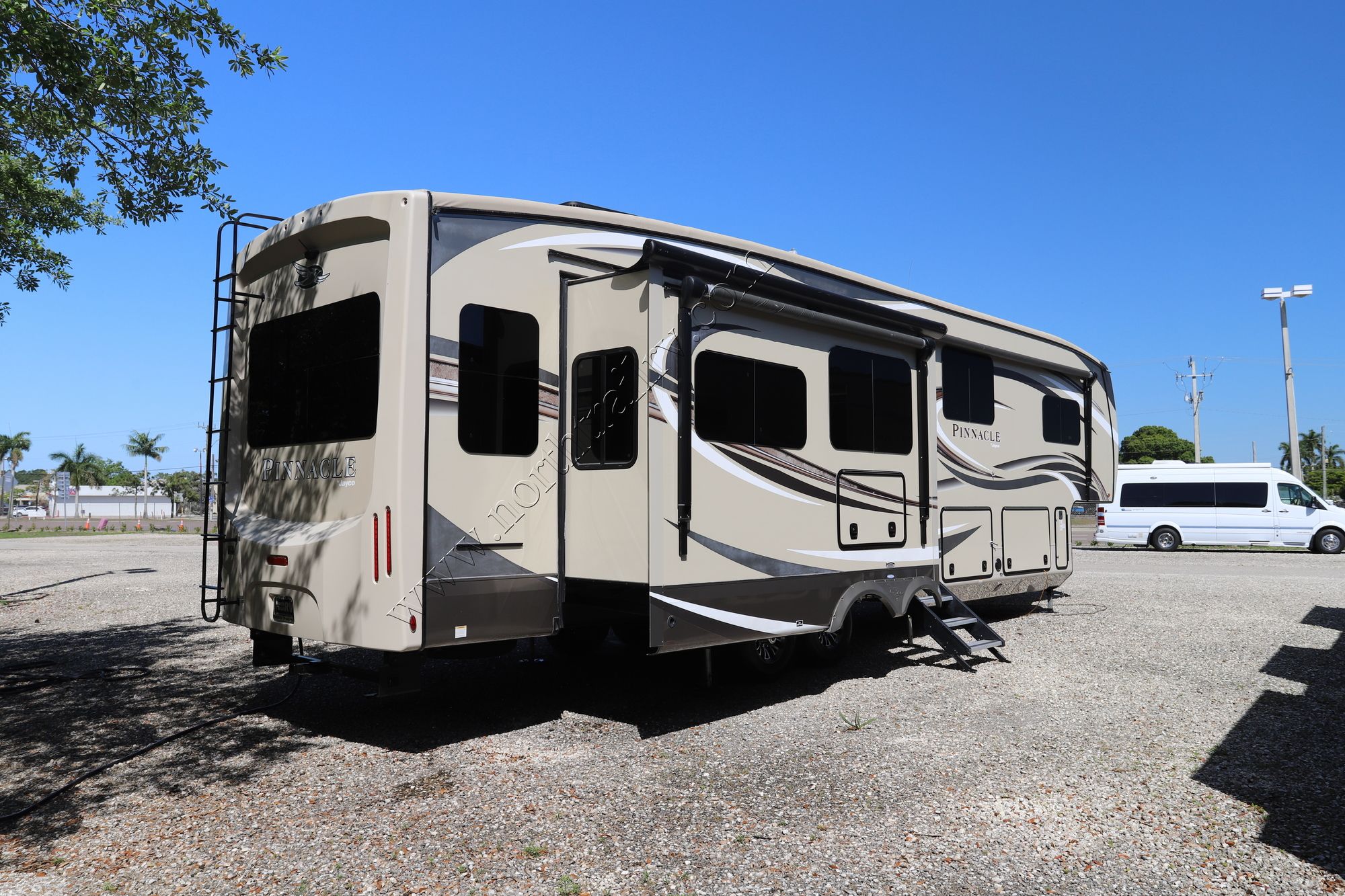 Used 2018 Jayco Pinnacle 37MDQS Fifth Wheel  For Sale