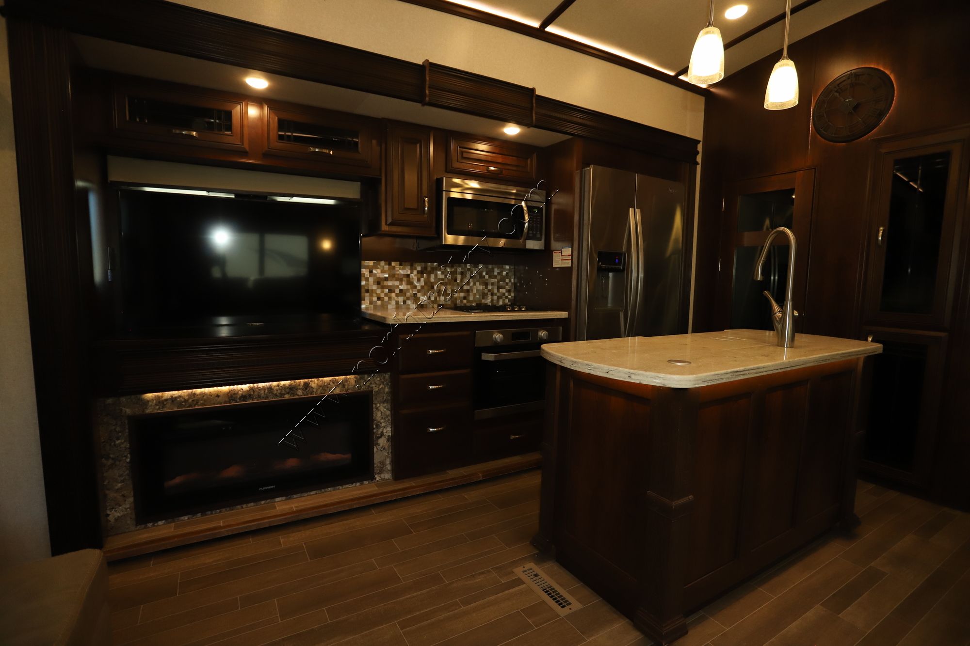 Used 2018 Jayco Pinnacle 37MDQS Fifth Wheel  For Sale