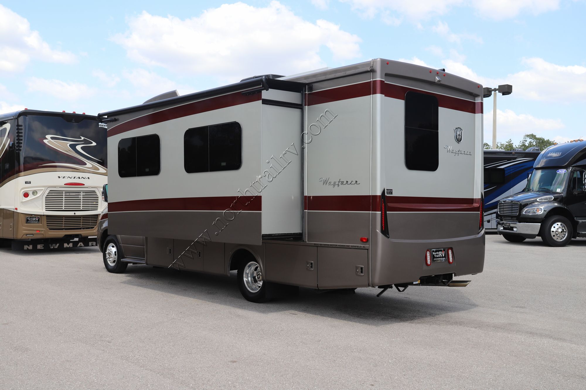 Used 2021 Tiffin Motor Homes Wayfarer 25RW Class C  For Sale