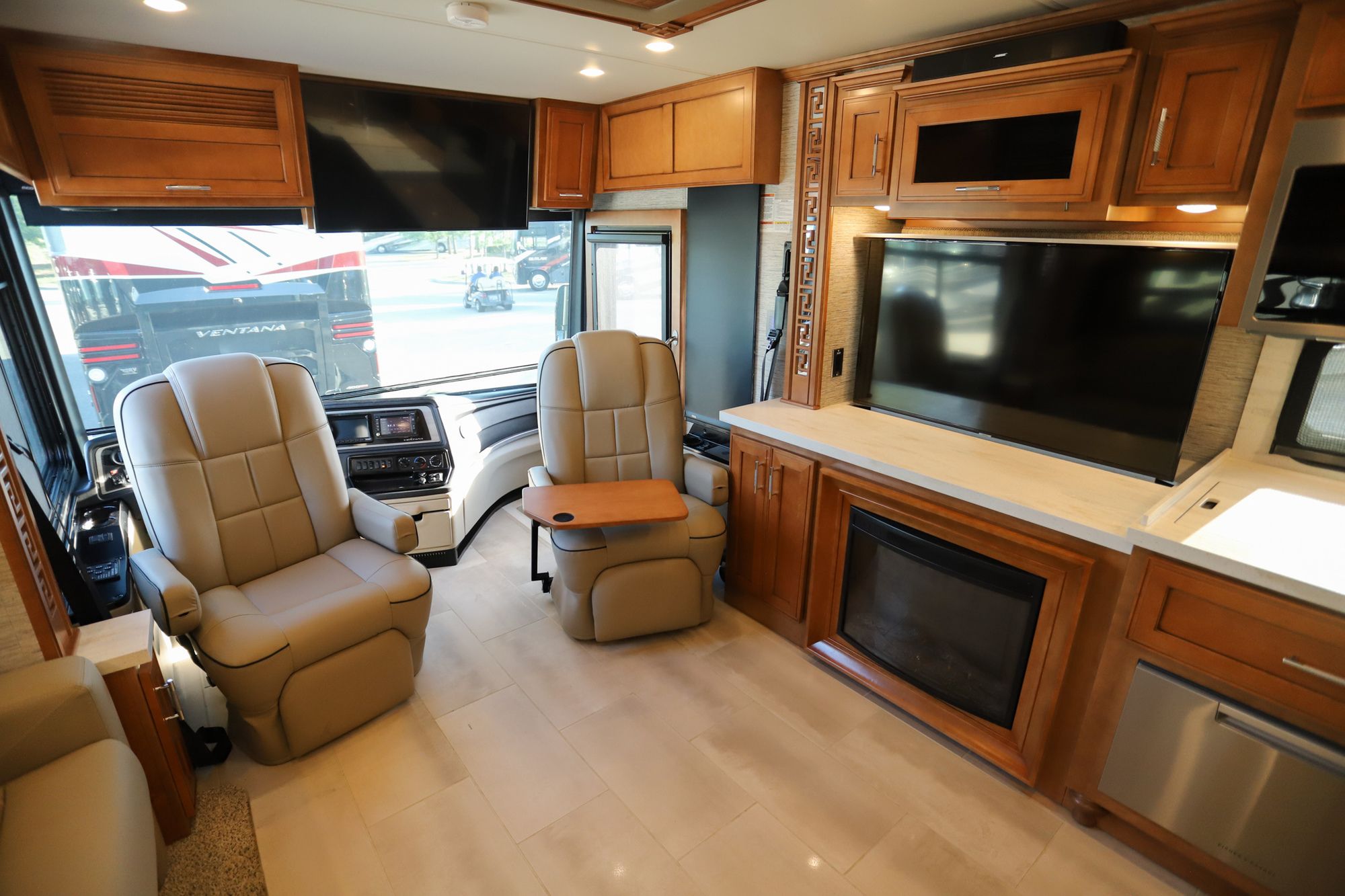 Used 2021 Newmar Ventana 3709 Class A  For Sale