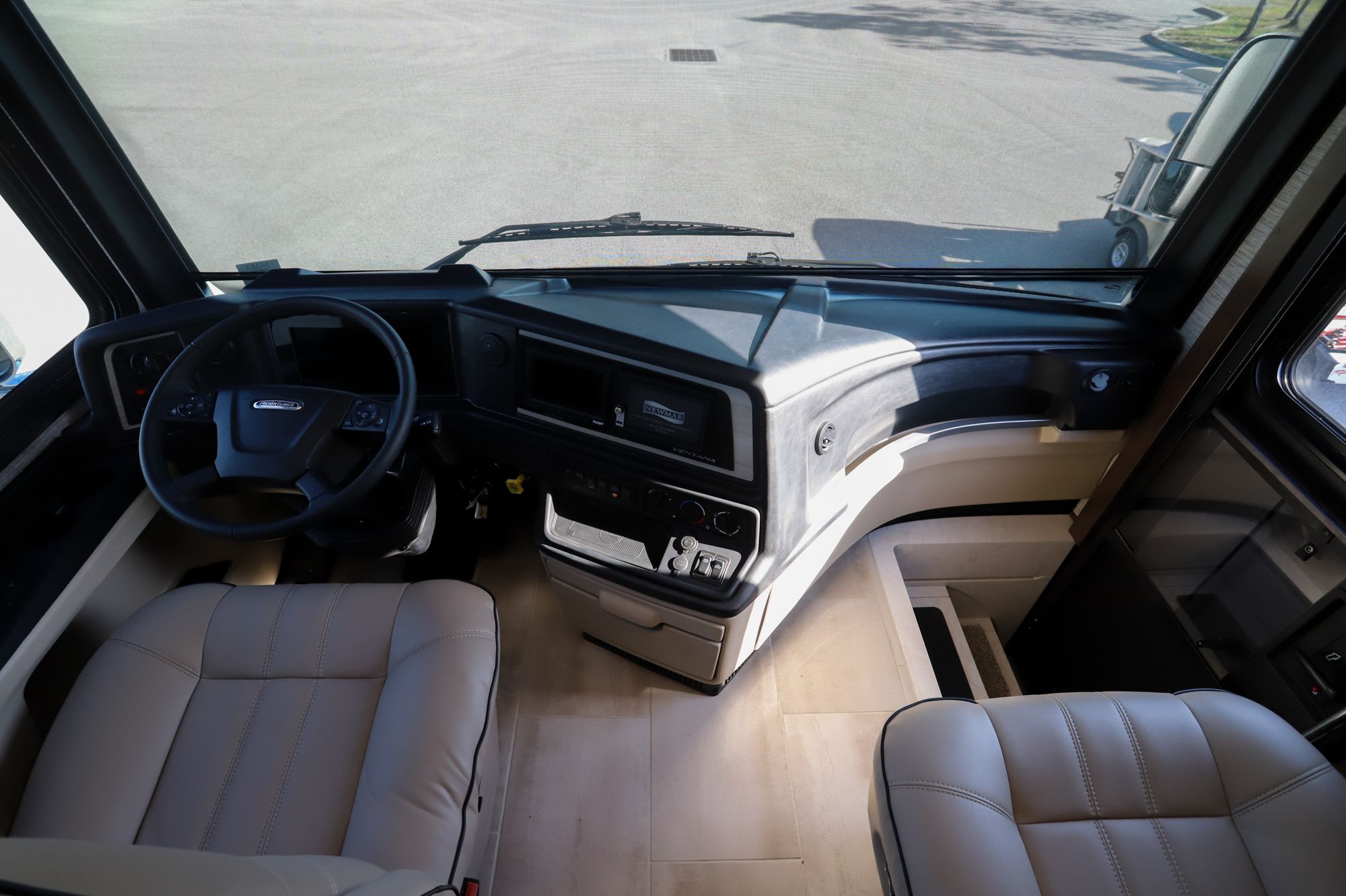 New 2022 Newmar Ventana 4369 Class A  For Sale