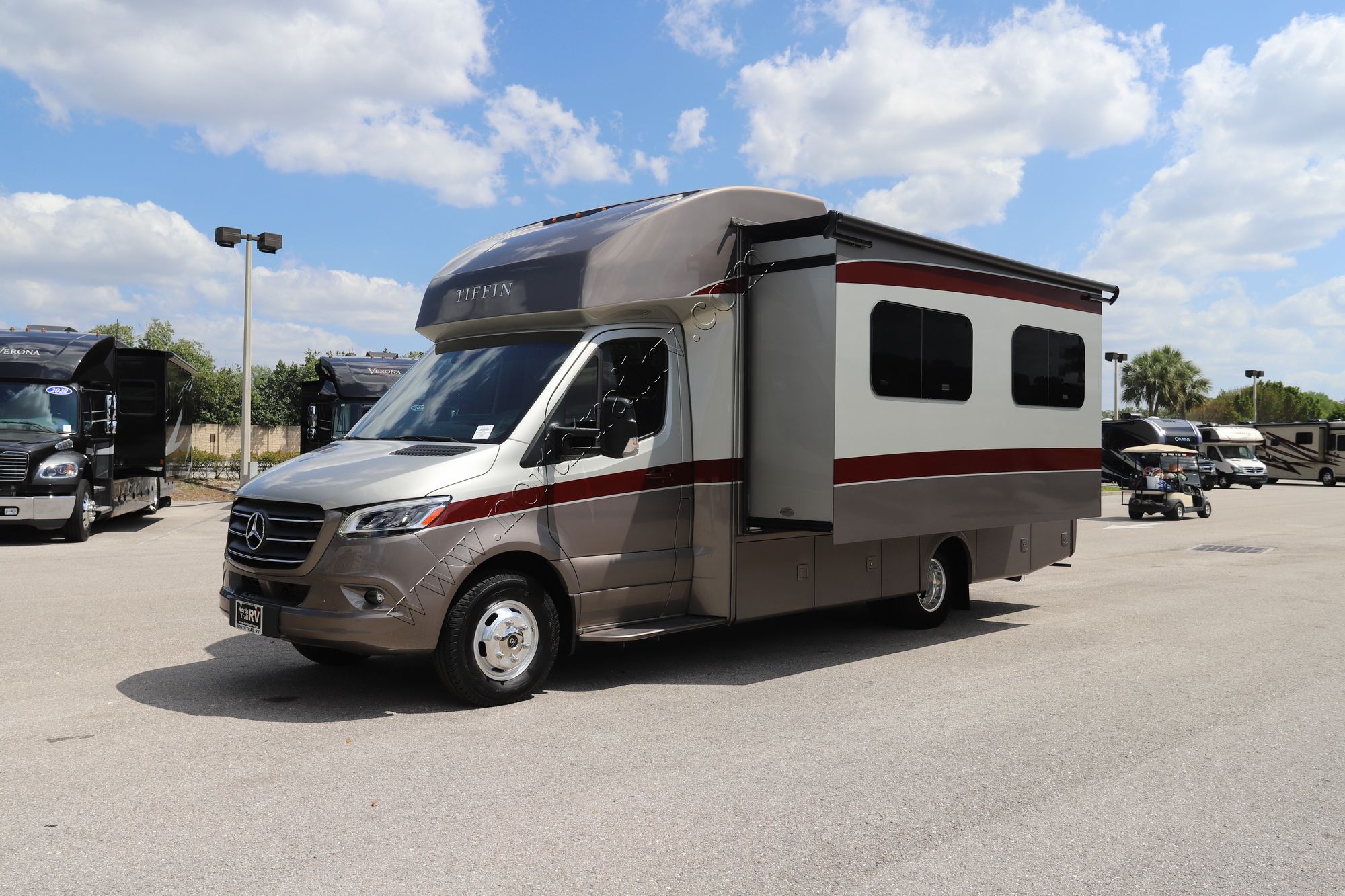 Used 2021 Tiffin Motor Homes Wayfarer 25RW Class C  For Sale