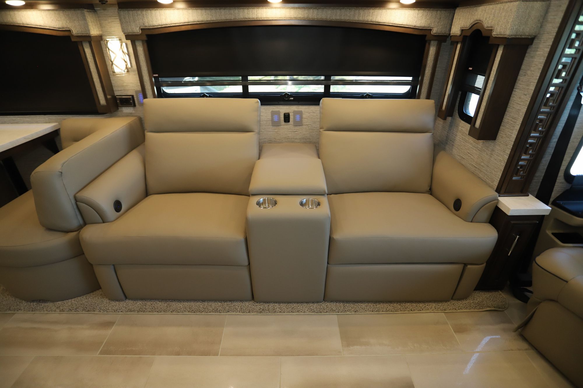 New 2022 Newmar Ventana 4369 Class A  For Sale