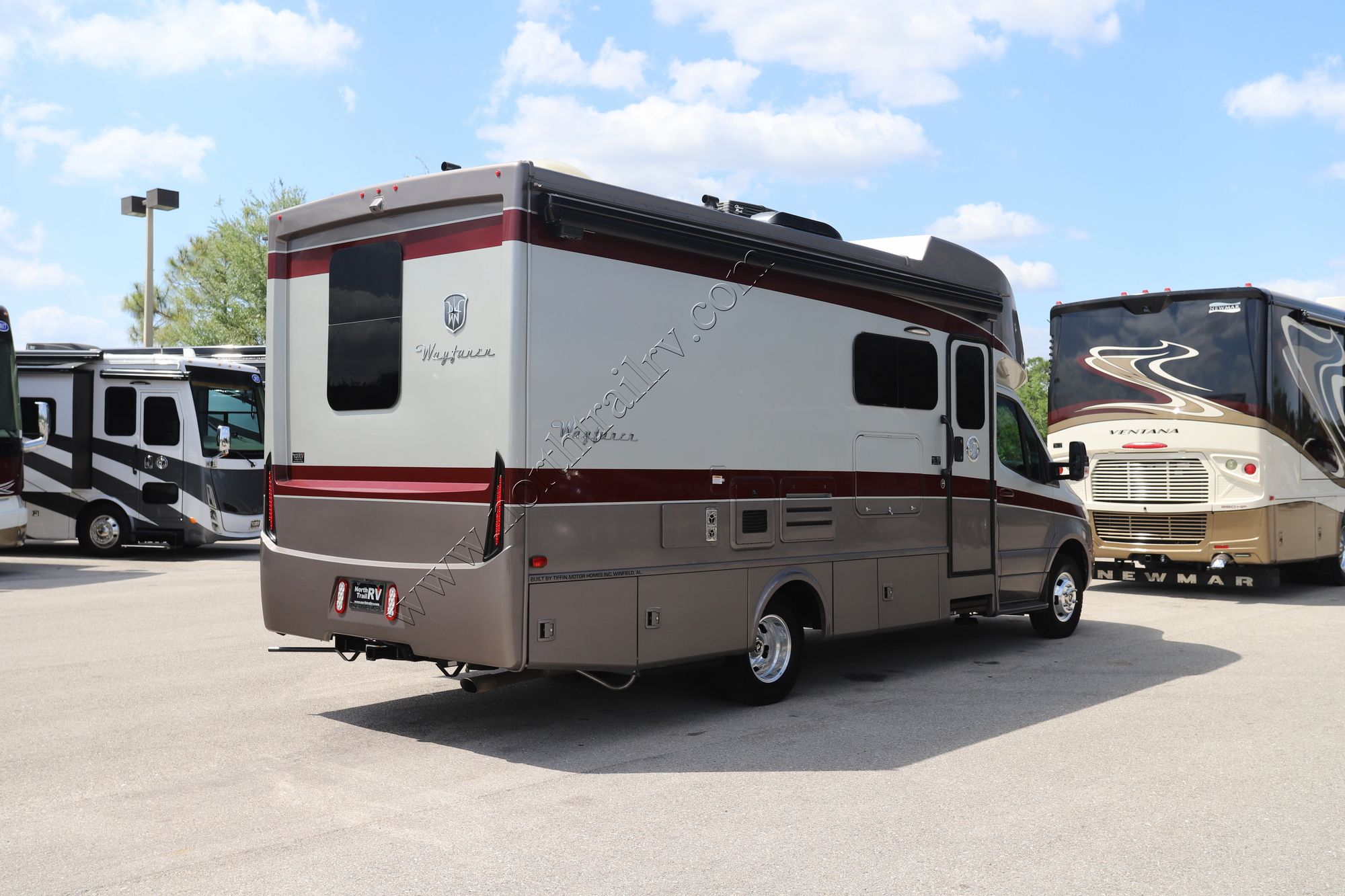 Used 2021 Tiffin Motor Homes Wayfarer 25RW Class C  For Sale