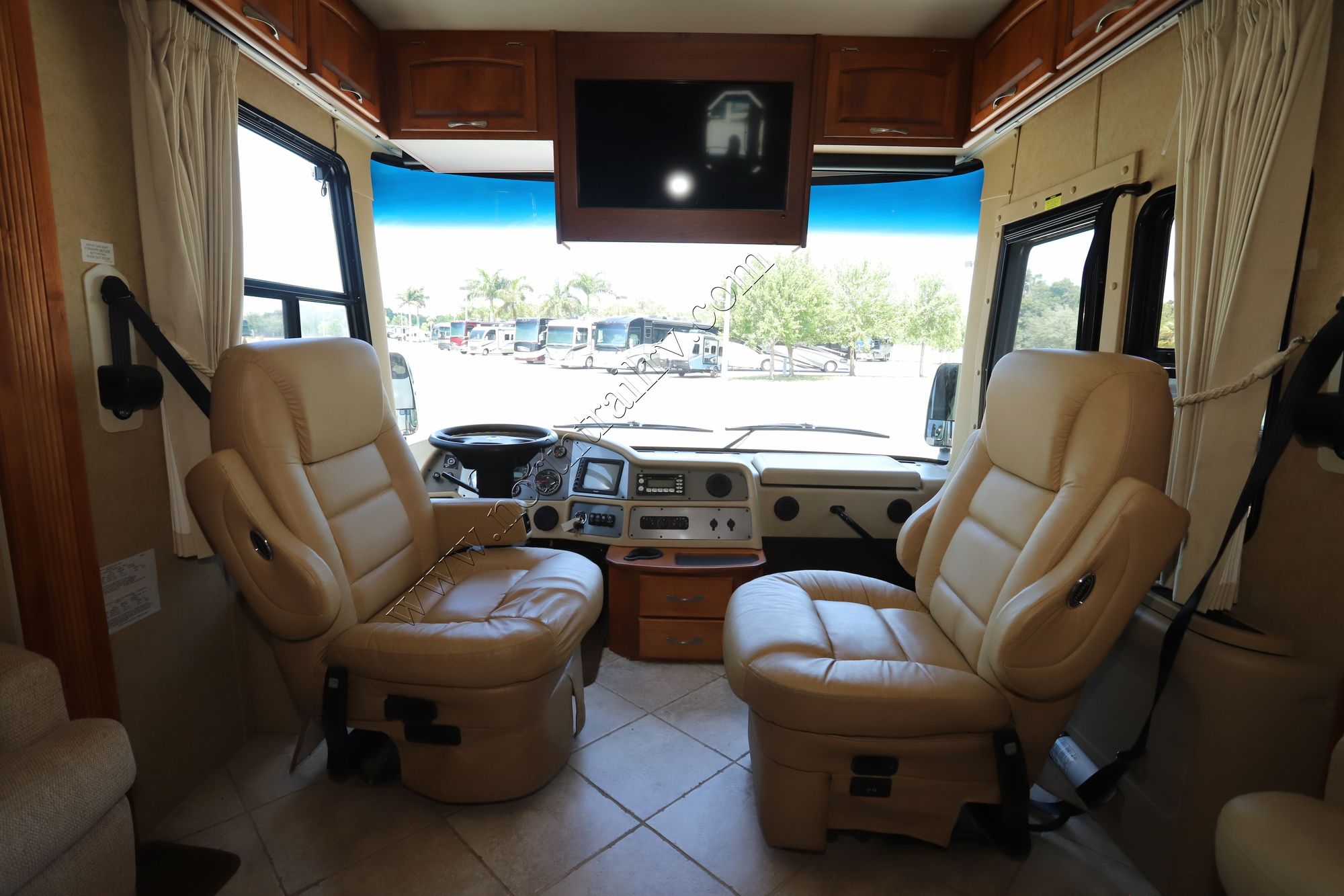 Used 2008 Monaco Knight 40DFT Class A  For Sale