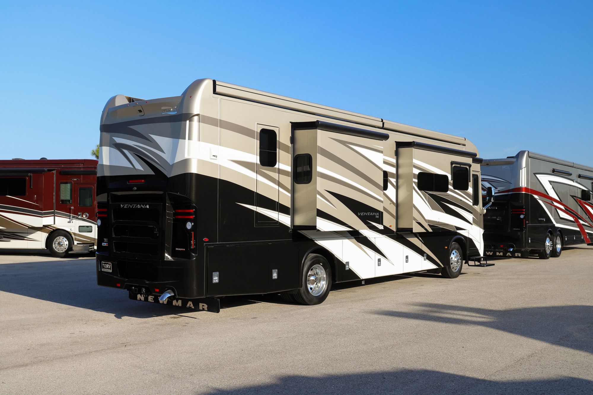 Used 2021 Newmar Ventana 3709 Class A  For Sale