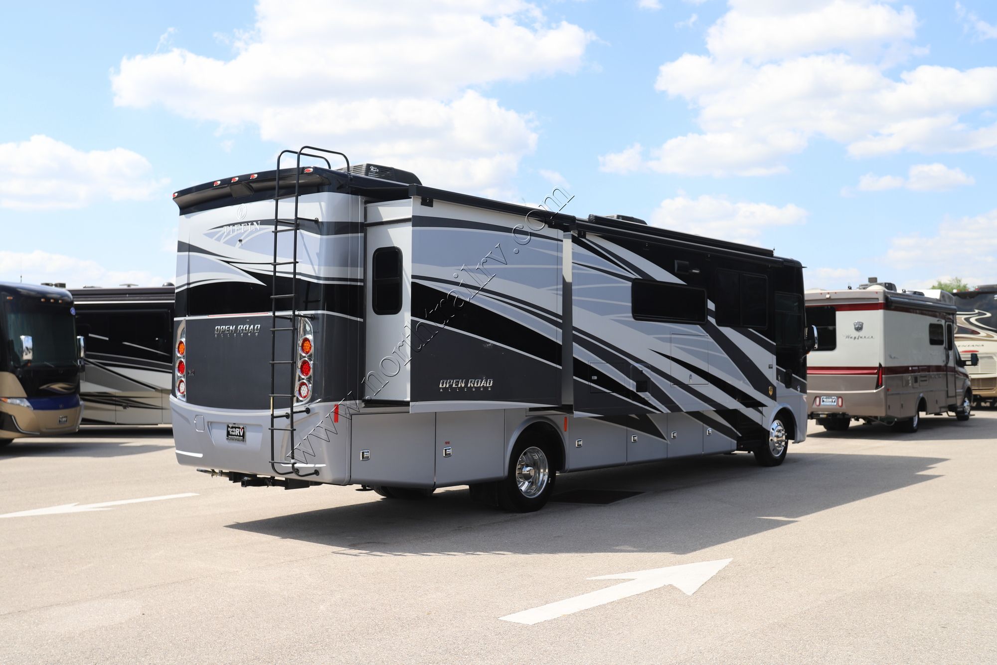 New 2022 Tiffin Motor Homes Allegro 34PA Class A  For Sale