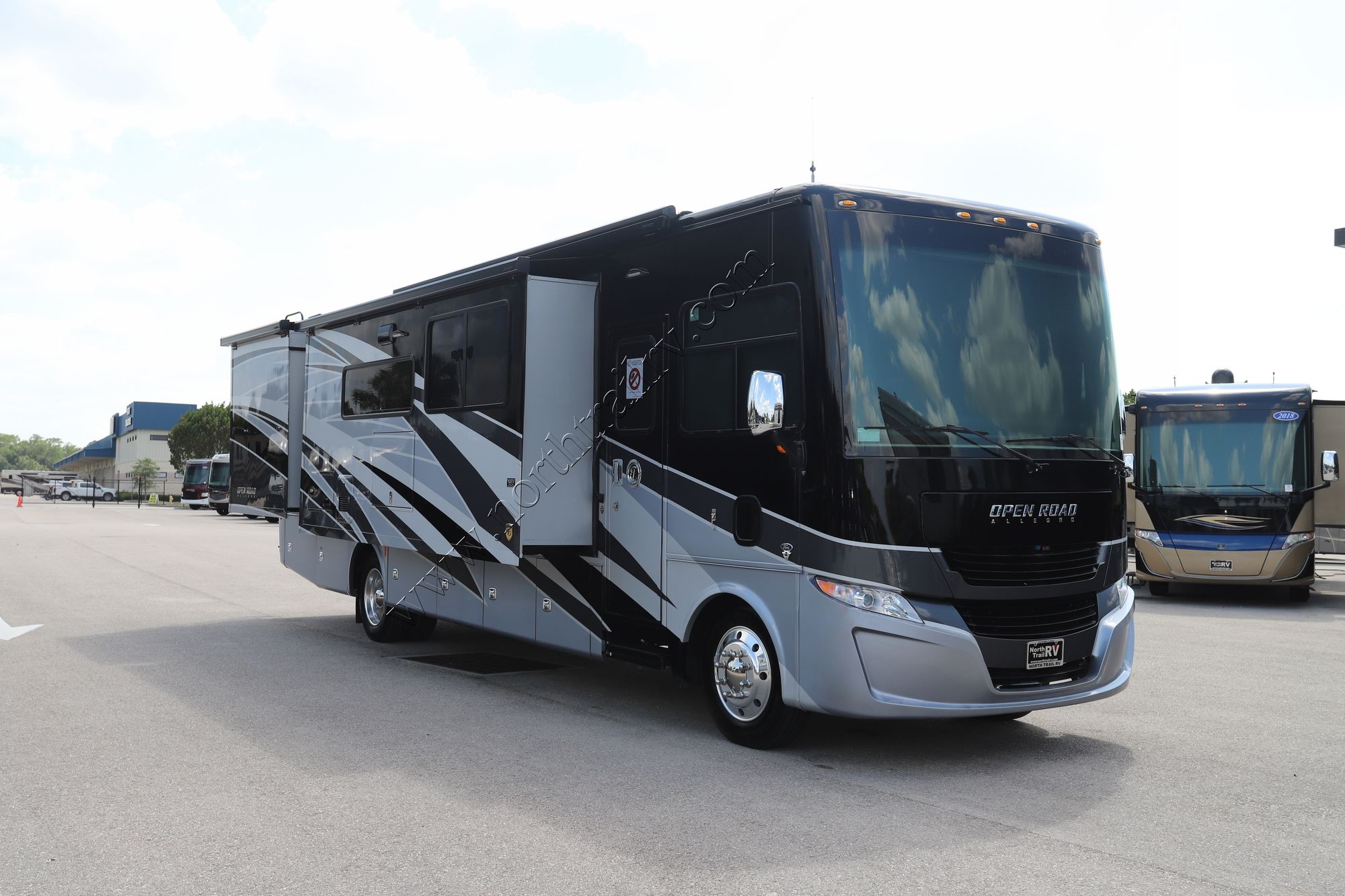 New 2022 Tiffin Motor Homes Allegro 34PA Class A  For Sale