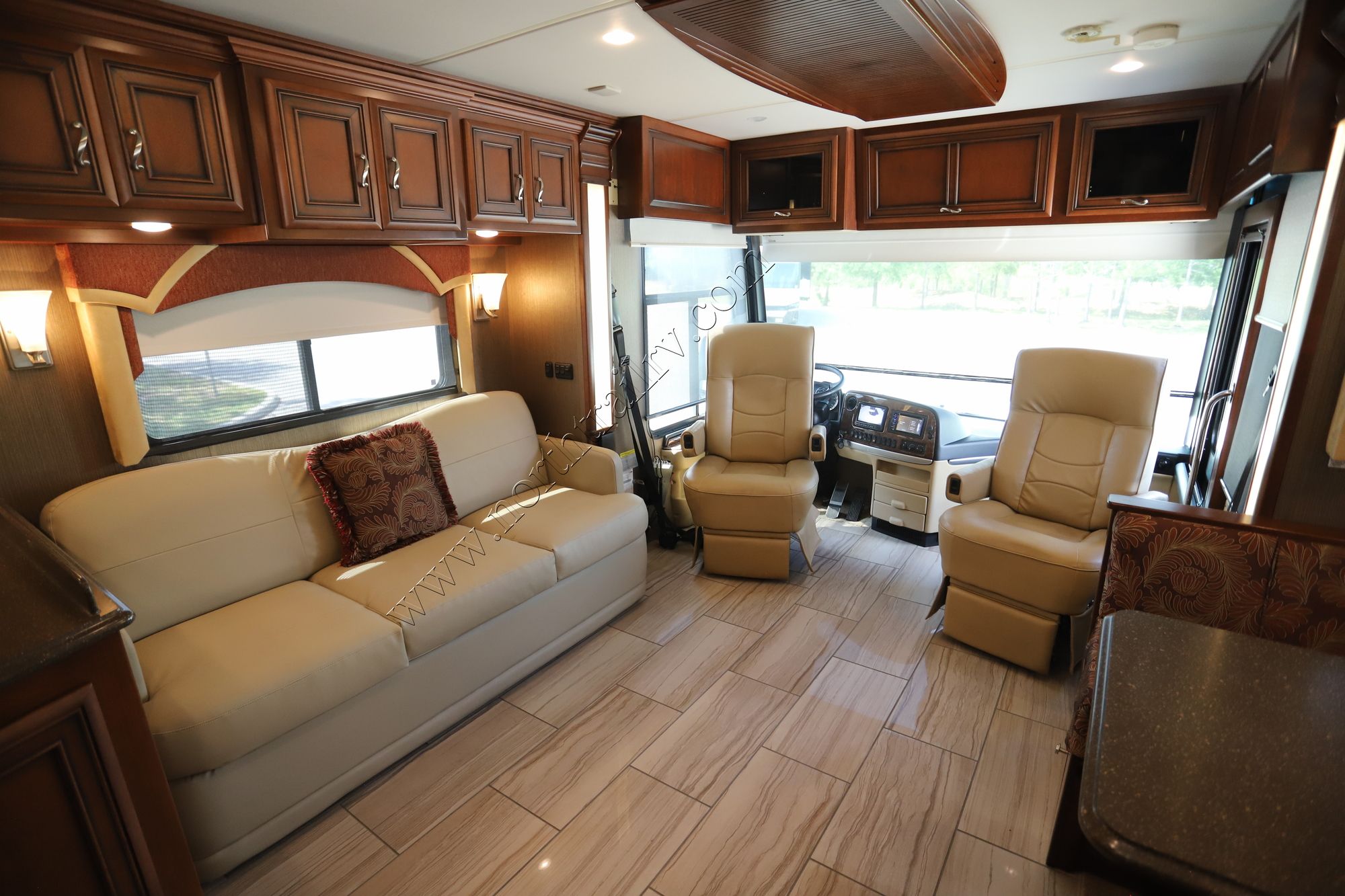 Used 2014 Newmar Ventana 3436 Class A  For Sale