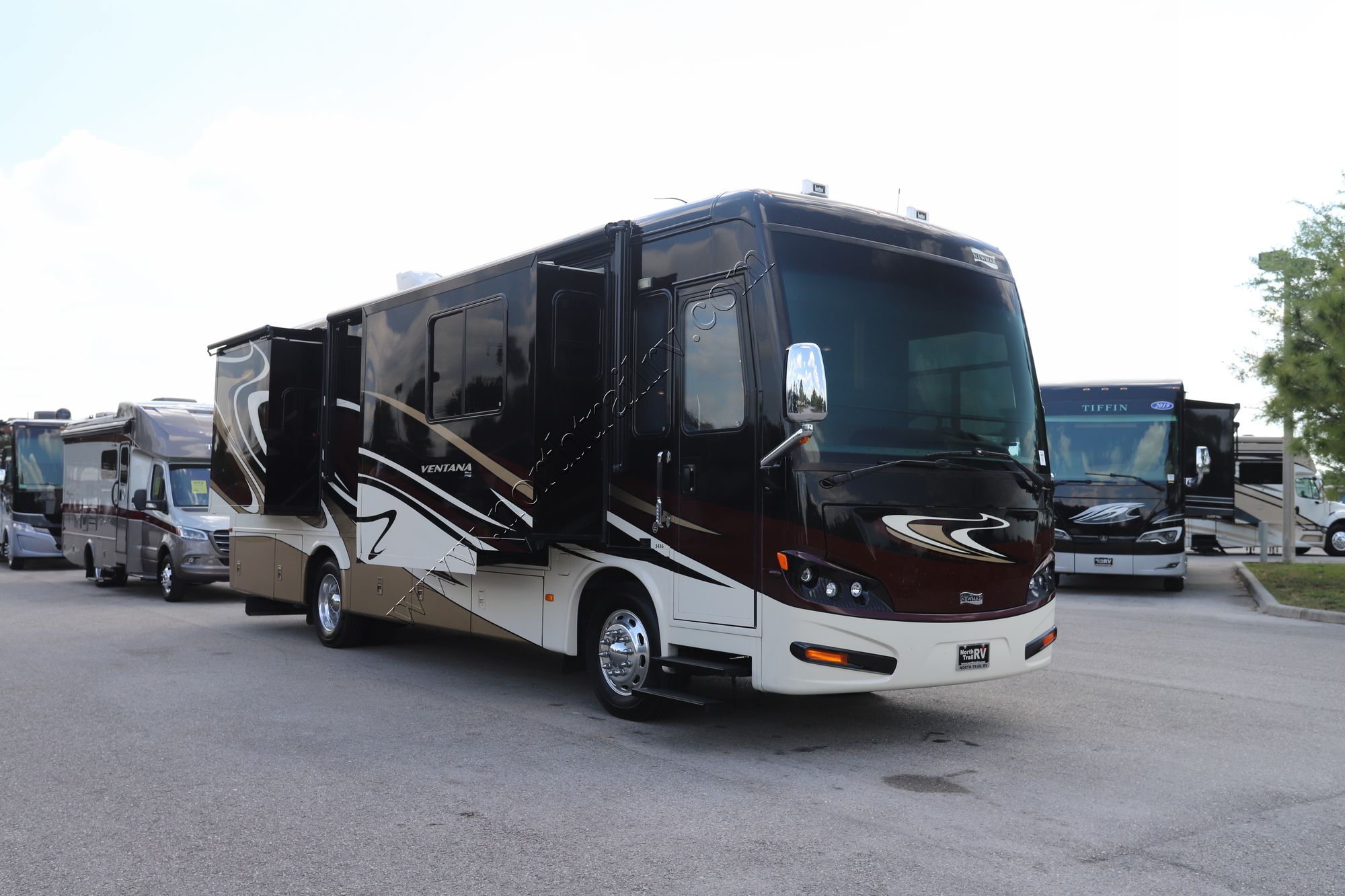 Used 2014 Newmar Ventana 3436 Class A  For Sale