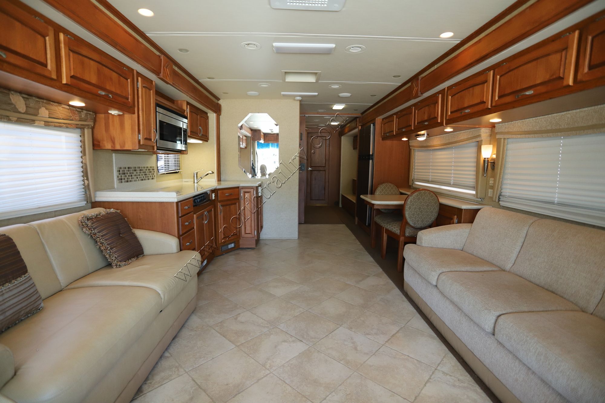 Used 2008 Monaco Knight 40DFT Class A  For Sale