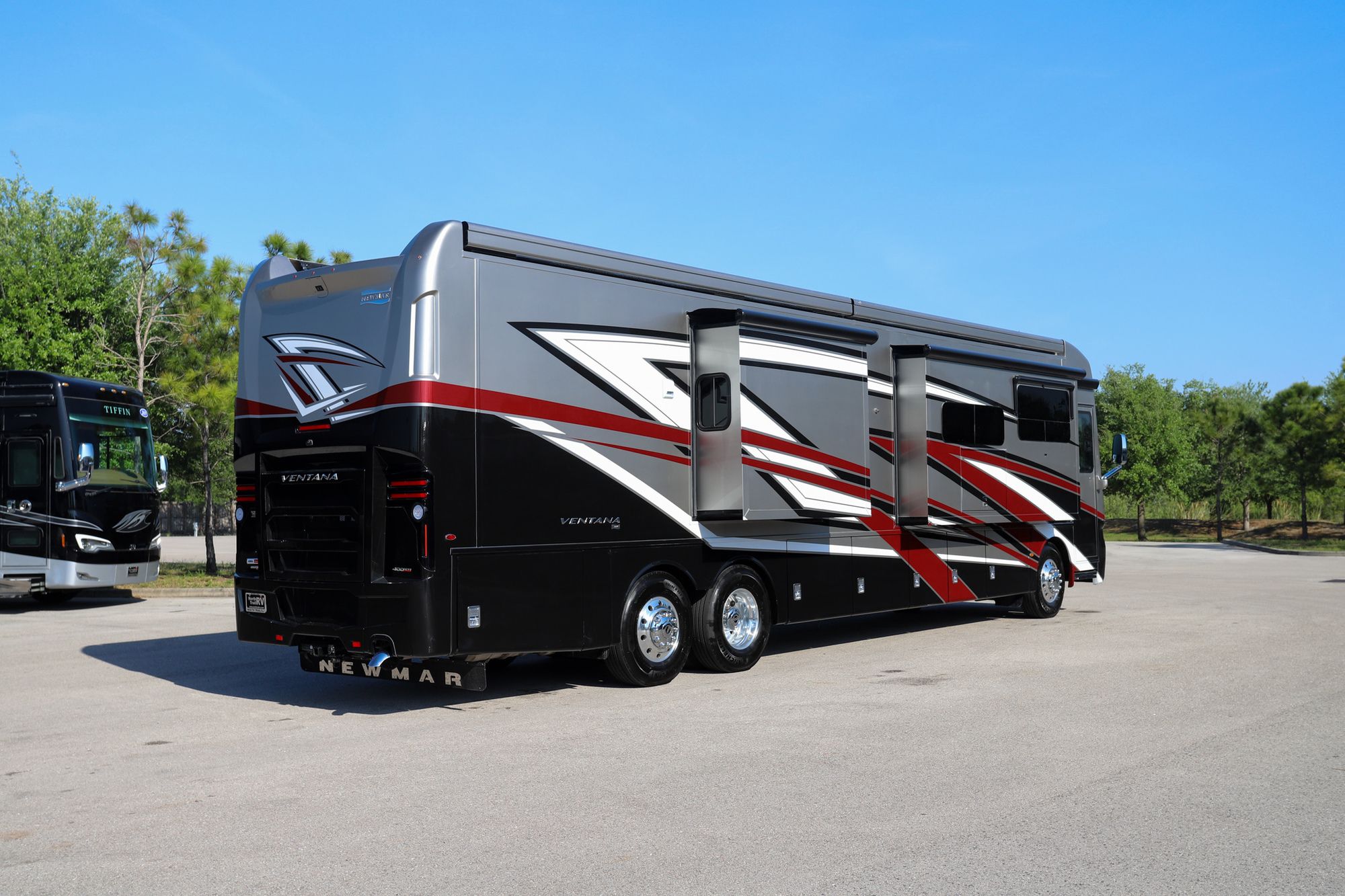 Used 2021 Newmar Ventana 3709 Class A  For Sale