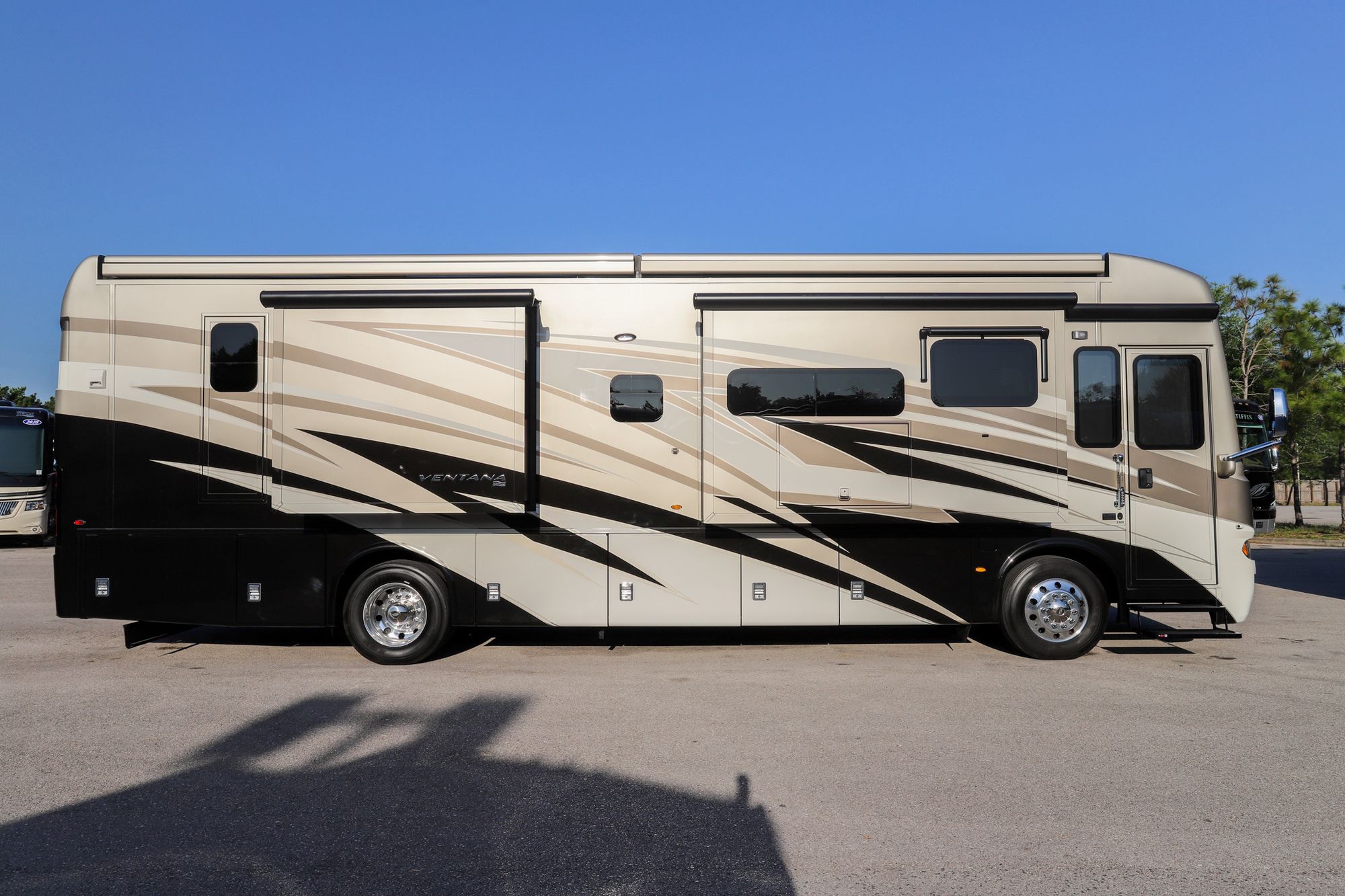 Used 2021 Newmar Ventana 3709 Class A  For Sale