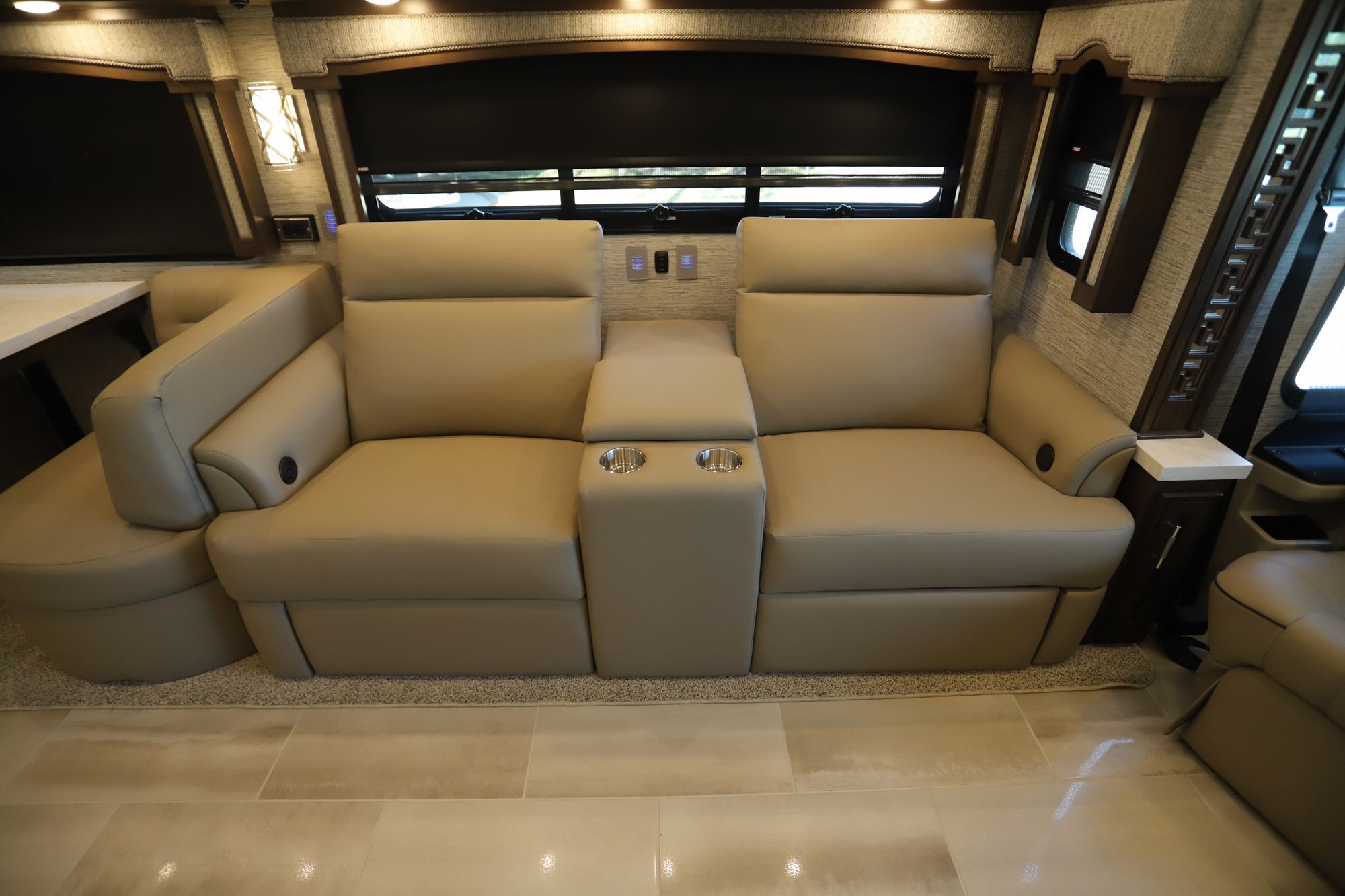 New 2022 Newmar Ventana 4369 Class A  For Sale