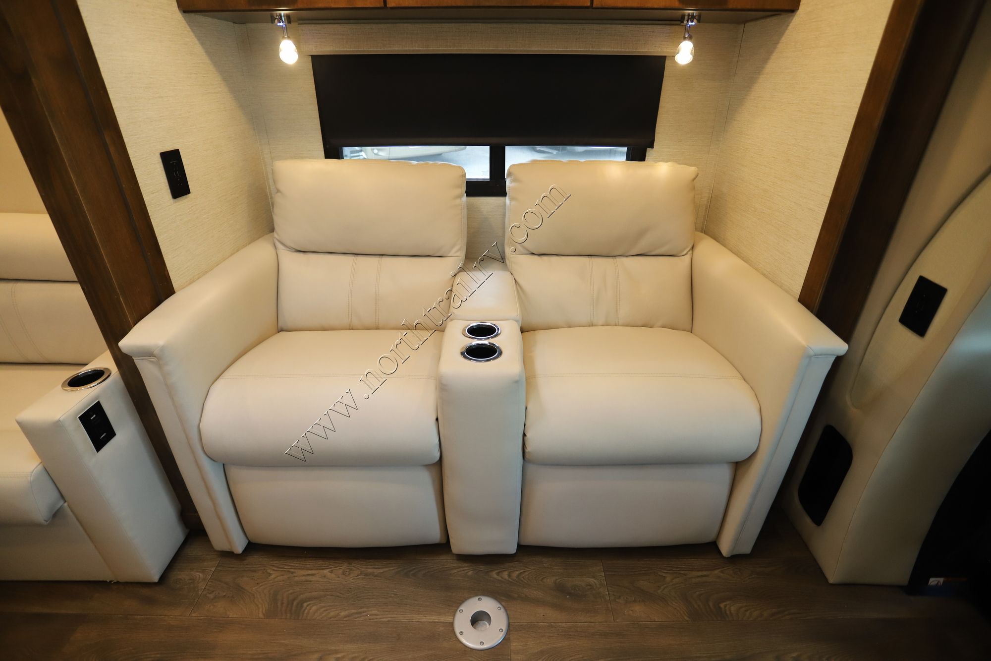 Used 2021 Tiffin Motor Homes Wayfarer 25RW Class C  For Sale