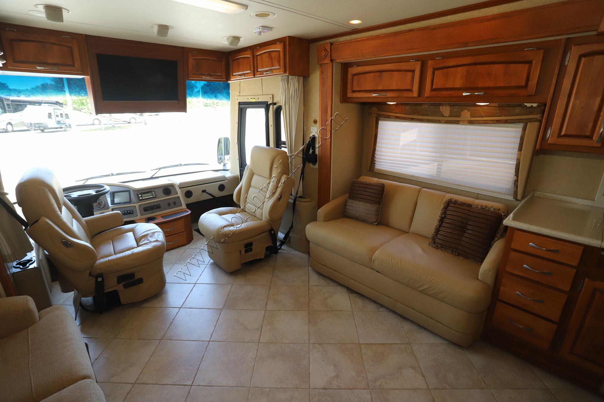 Used 2008 Monaco Knight 40DFT Class A  For Sale