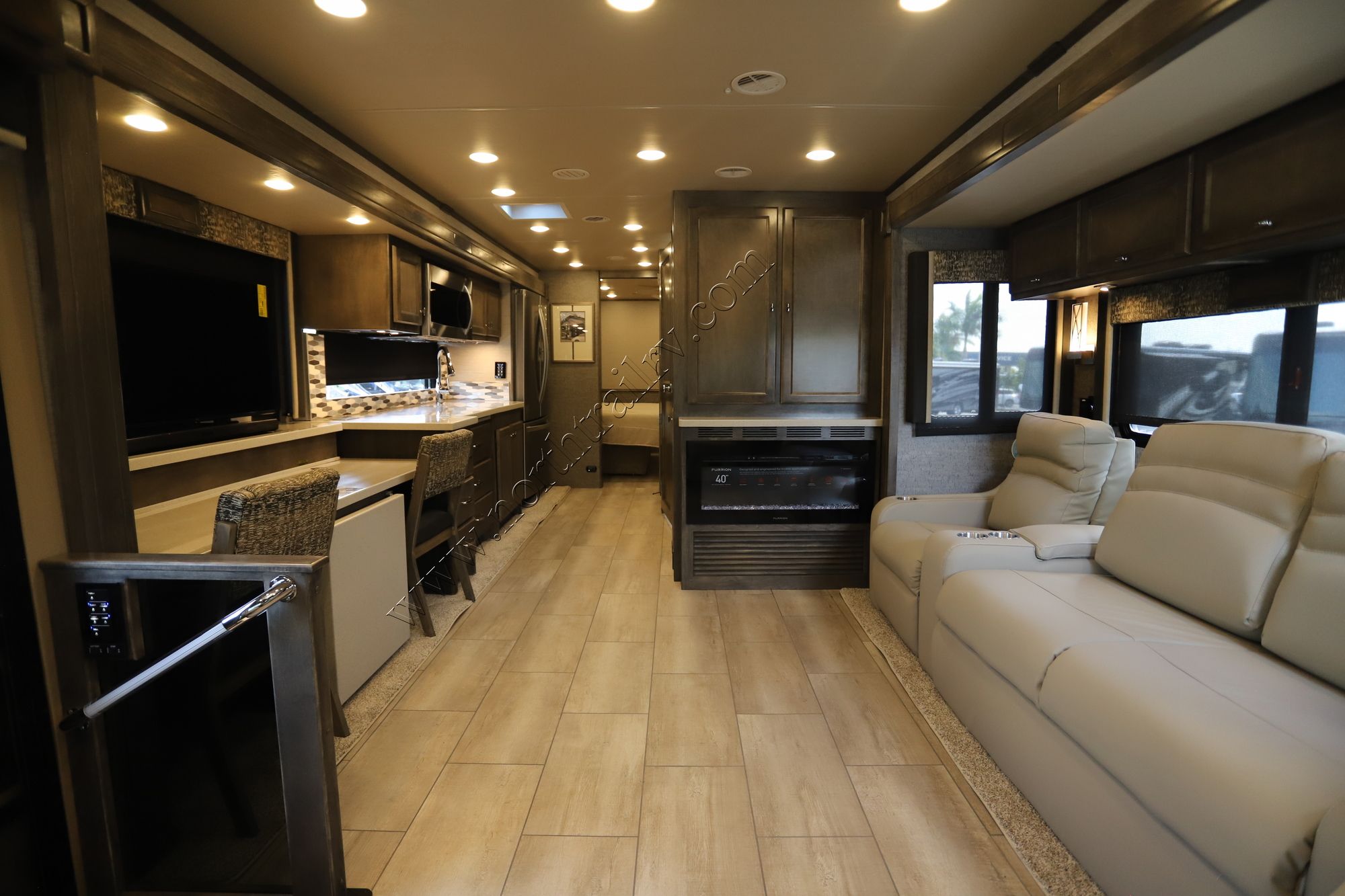 New 2022 Tiffin Motor Homes Allegro 34PA Class A  For Sale