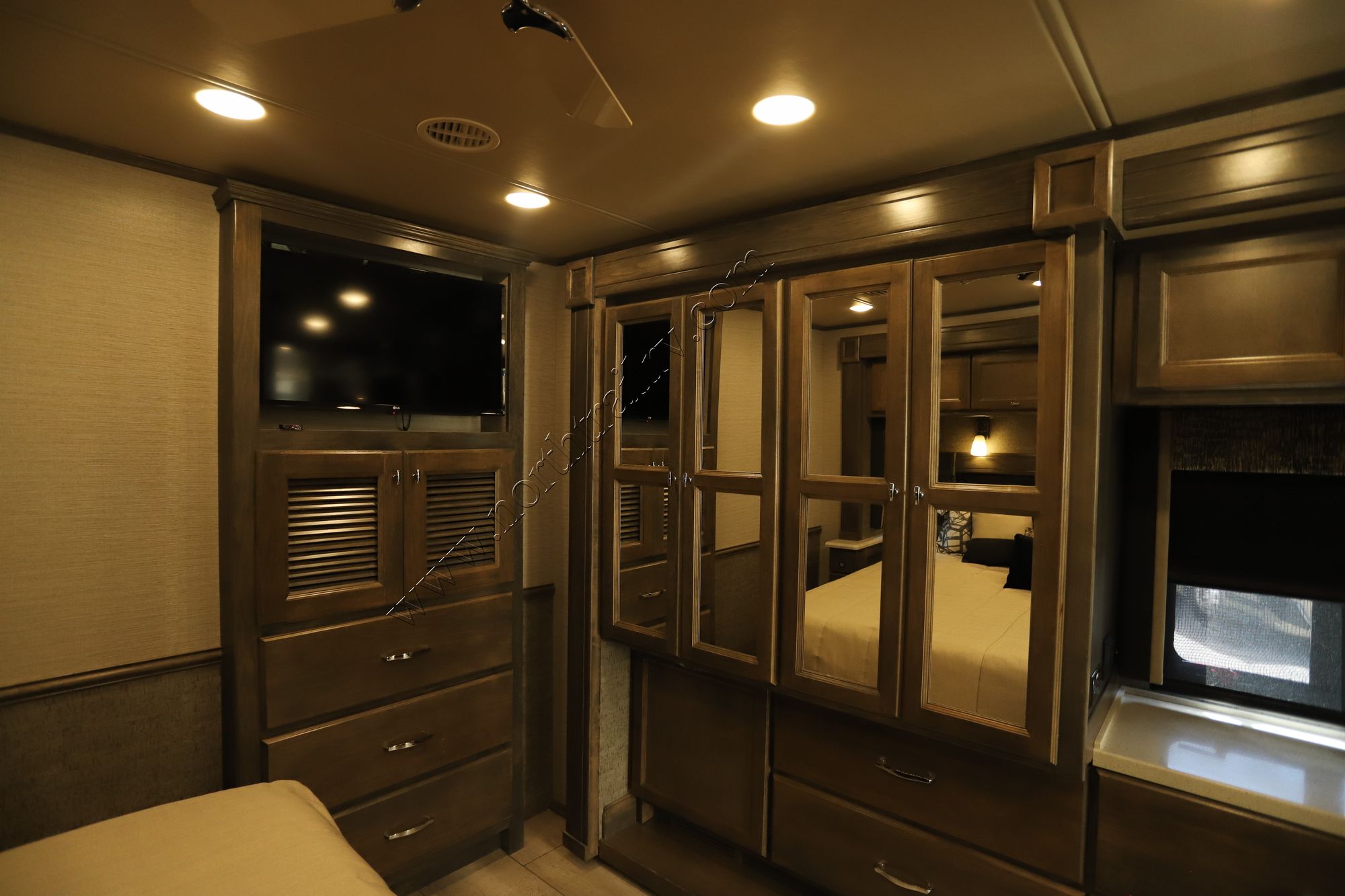 New 2022 Tiffin Motor Homes Allegro 34PA Class A  For Sale