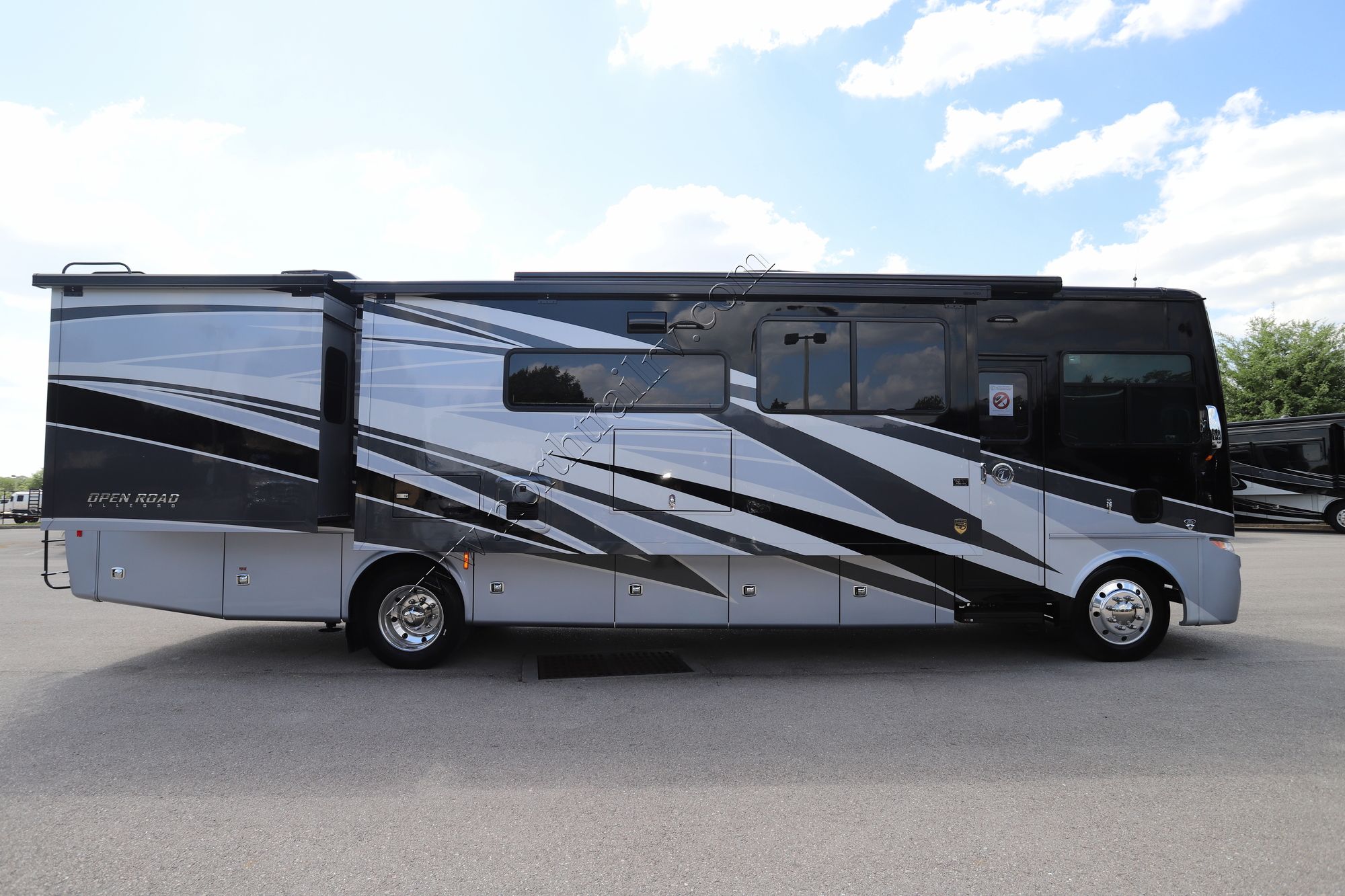 New 2022 Tiffin Motor Homes Allegro 34PA Class A  For Sale