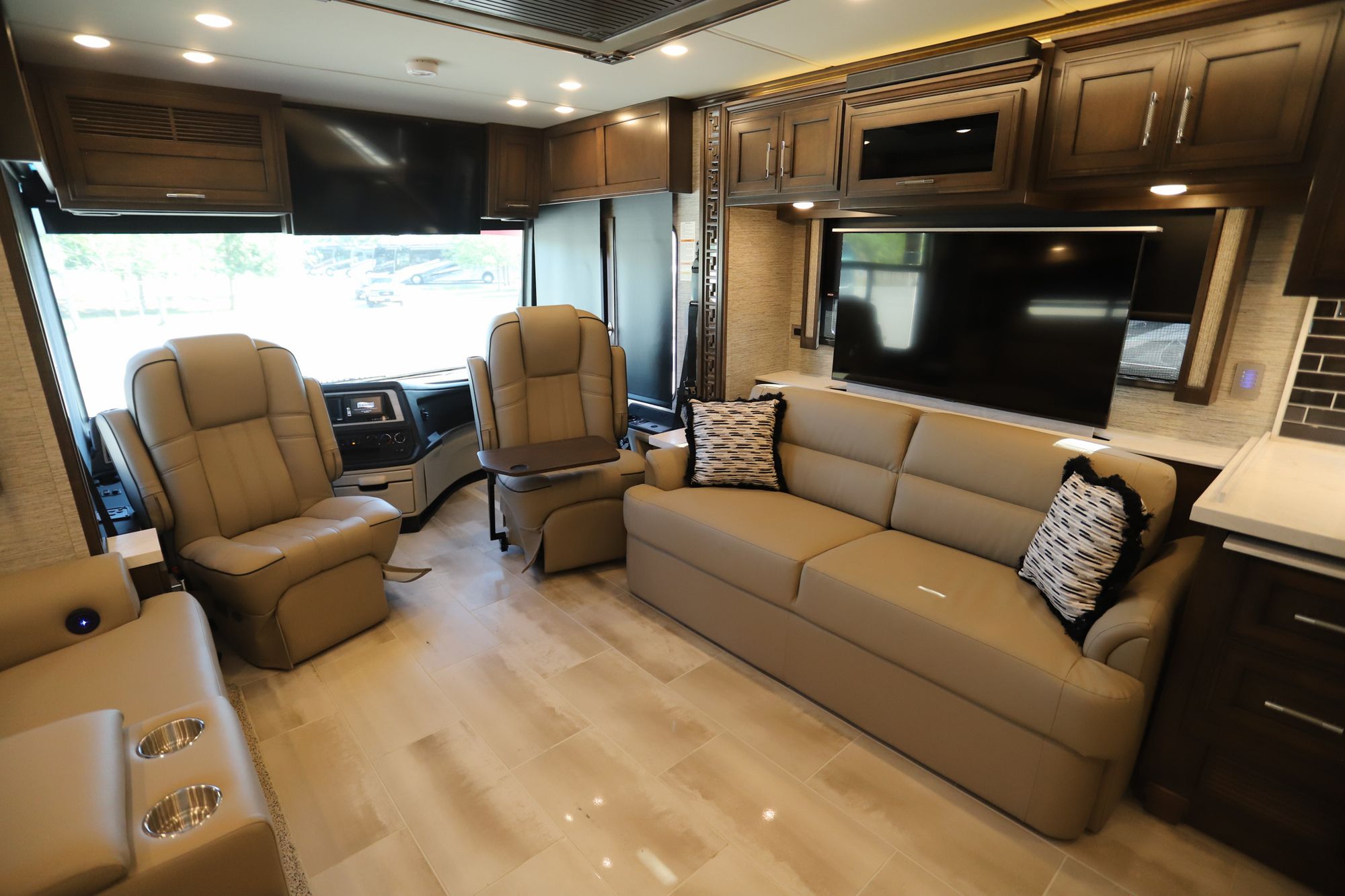 New 2022 Newmar Ventana 4369 Class A  For Sale