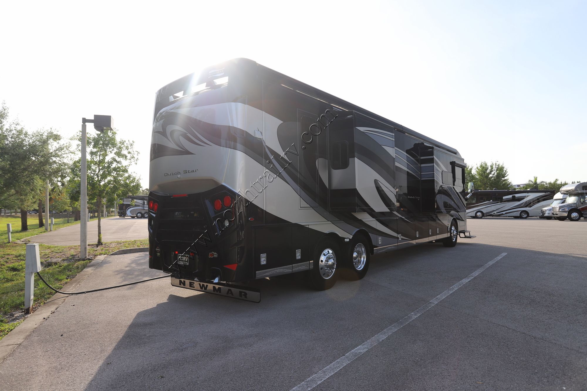 Used 2019 Newmar Dutch Star 4310 Class A  For Sale