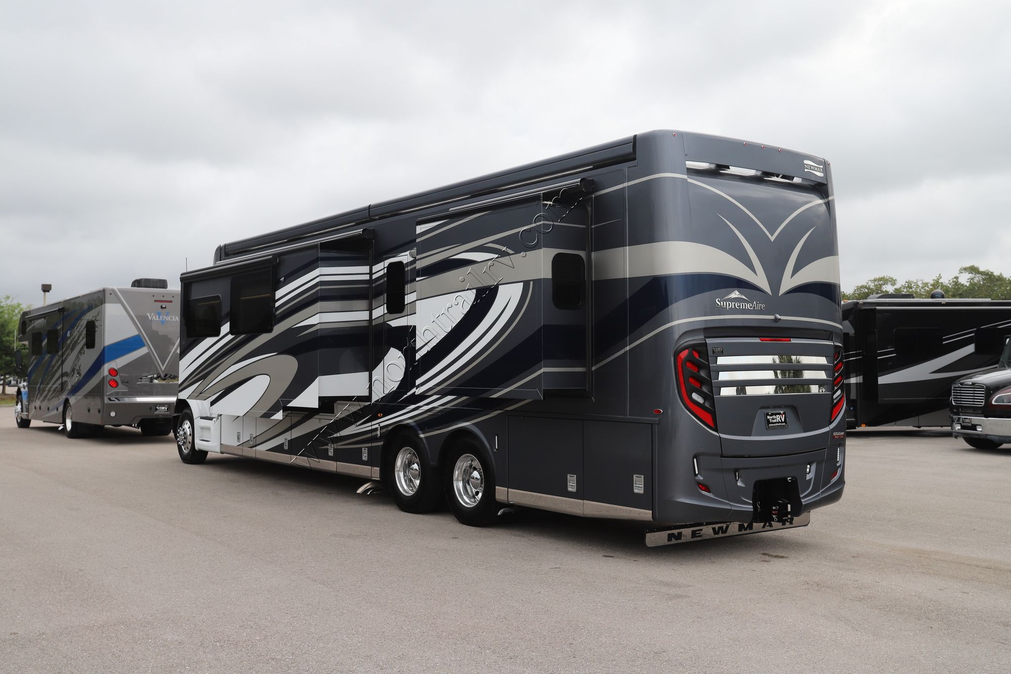 Used 2021 Newmar Supreme Aire 4575 Super C  For Sale