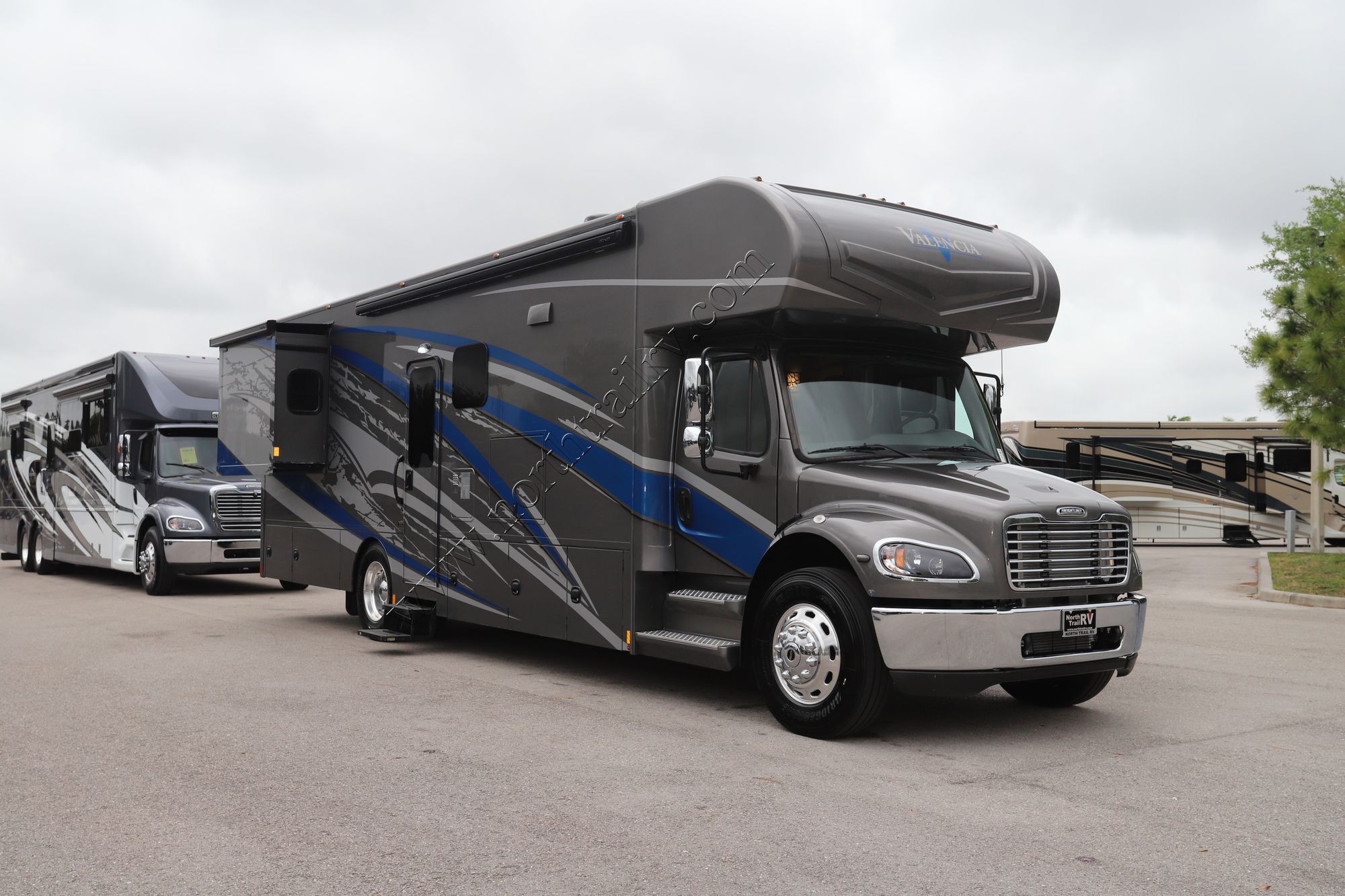 New 2022 Renegade Rv Valencia 35MB Super C  For Sale