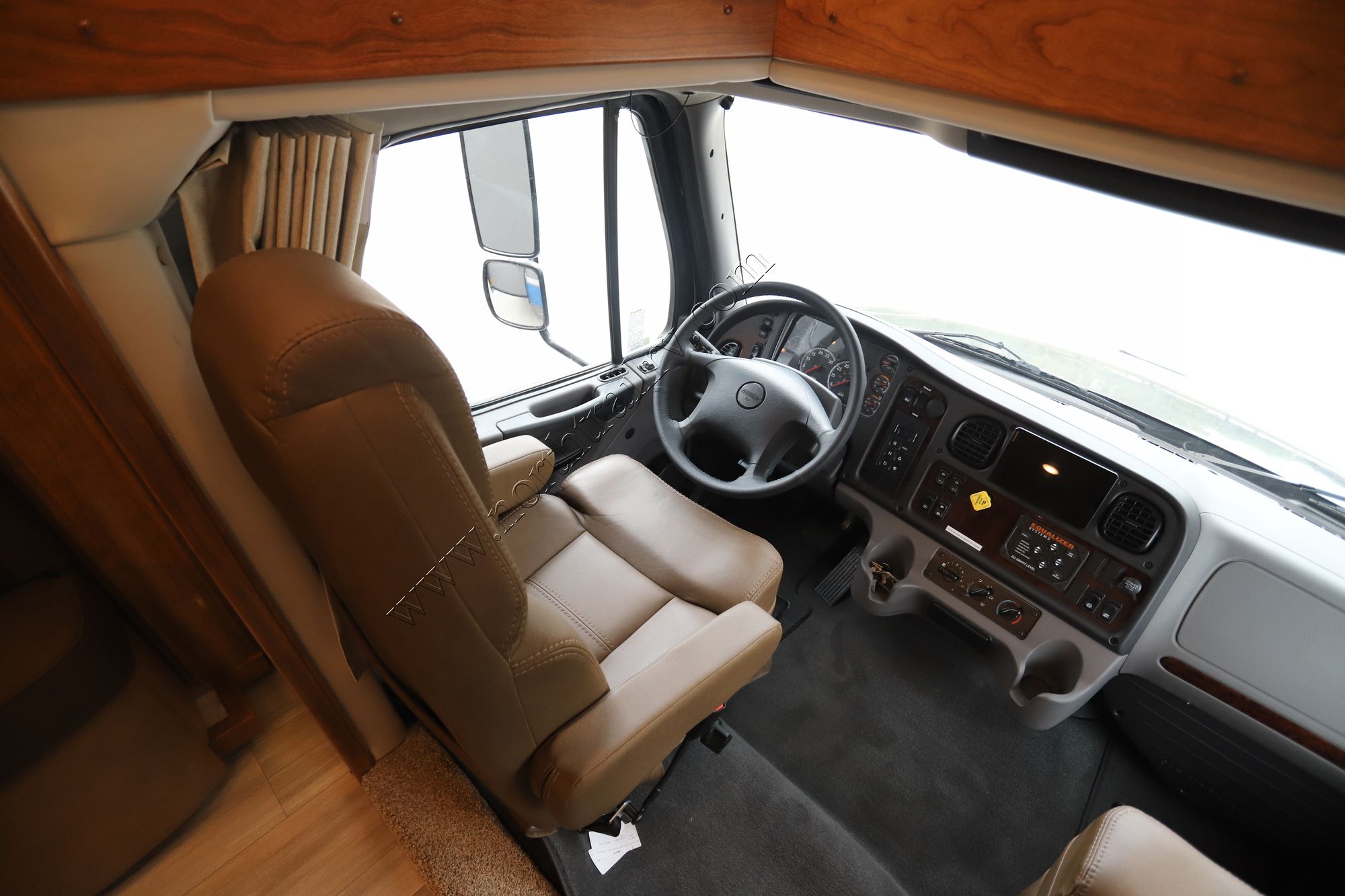 New 2022 Renegade Rv Valencia 35MB Super C  For Sale