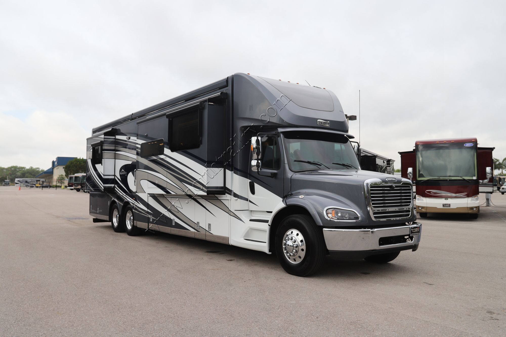 Used 2021 Newmar Supreme Aire 4575 Super C  For Sale