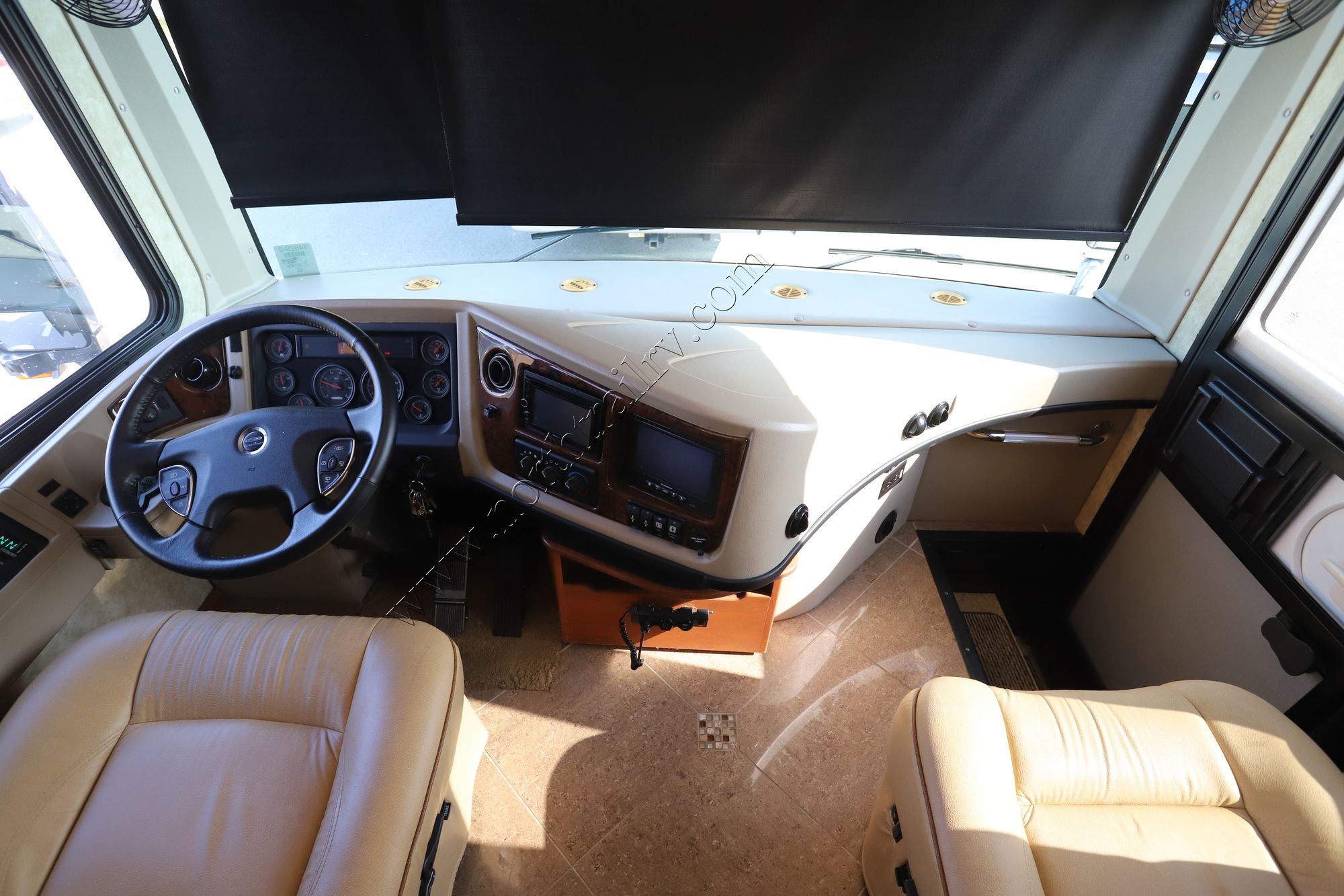 Used 2013 Fleetwood Discovery 40X Class A  For Sale