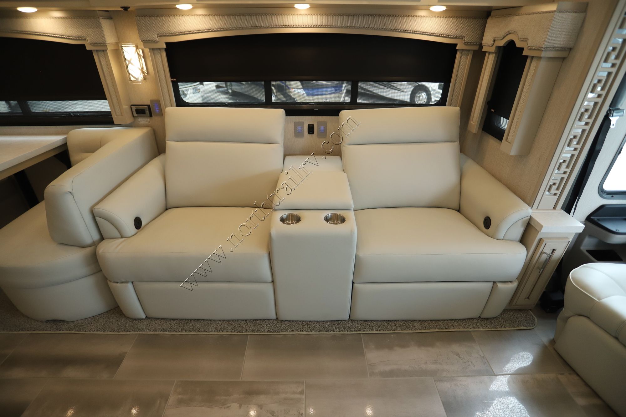 New 2022 Newmar Ventana 4369 Class A  For Sale