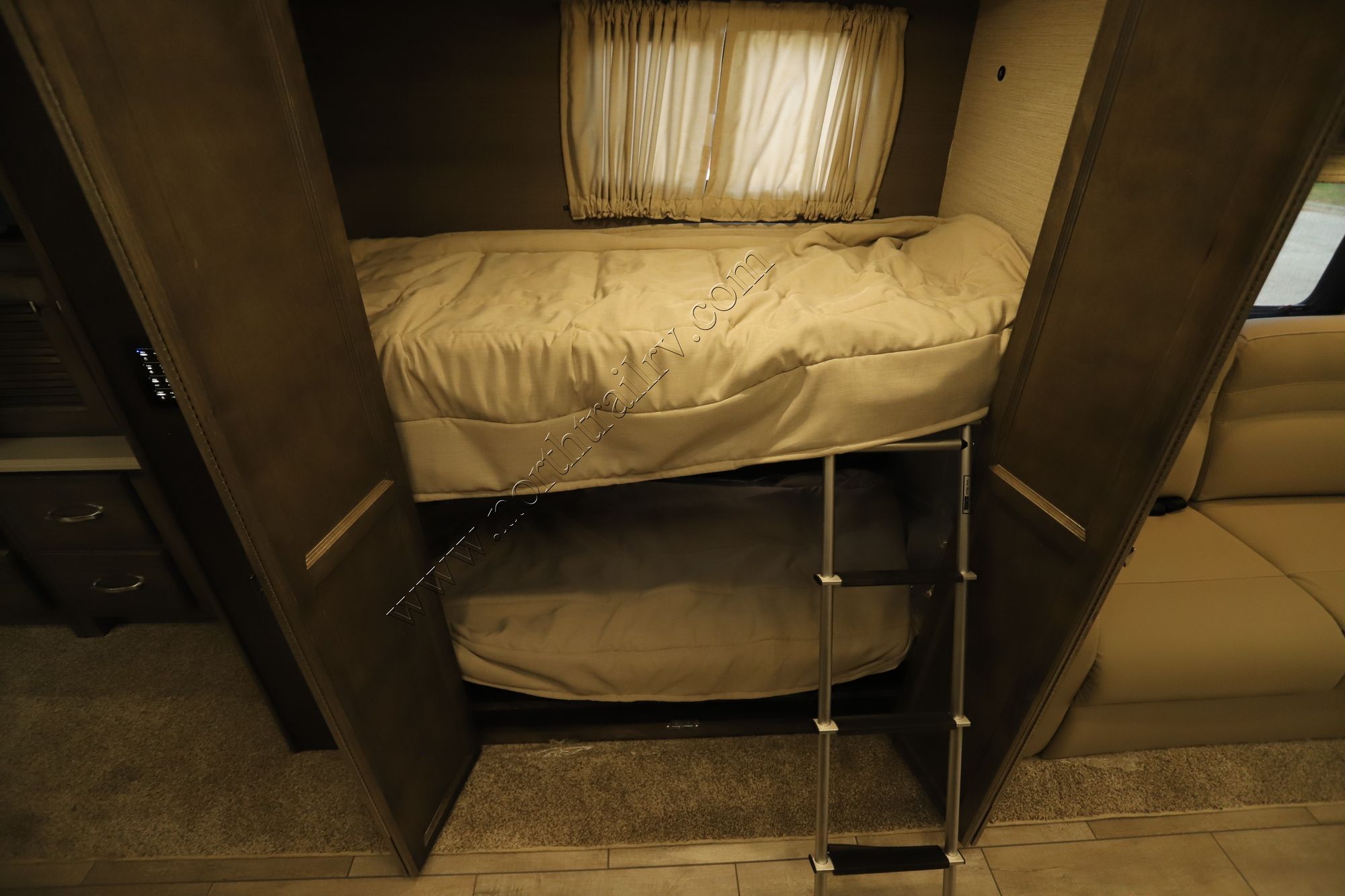 New 2022 Tiffin Motor Homes Allegro 36UA Class A  For Sale