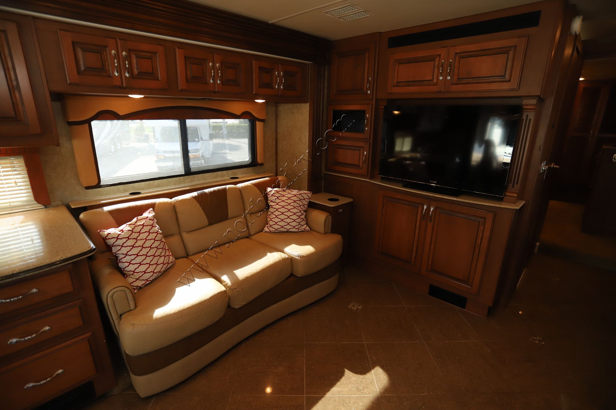 Used 2013 Fleetwood Discovery 40X Class A  For Sale