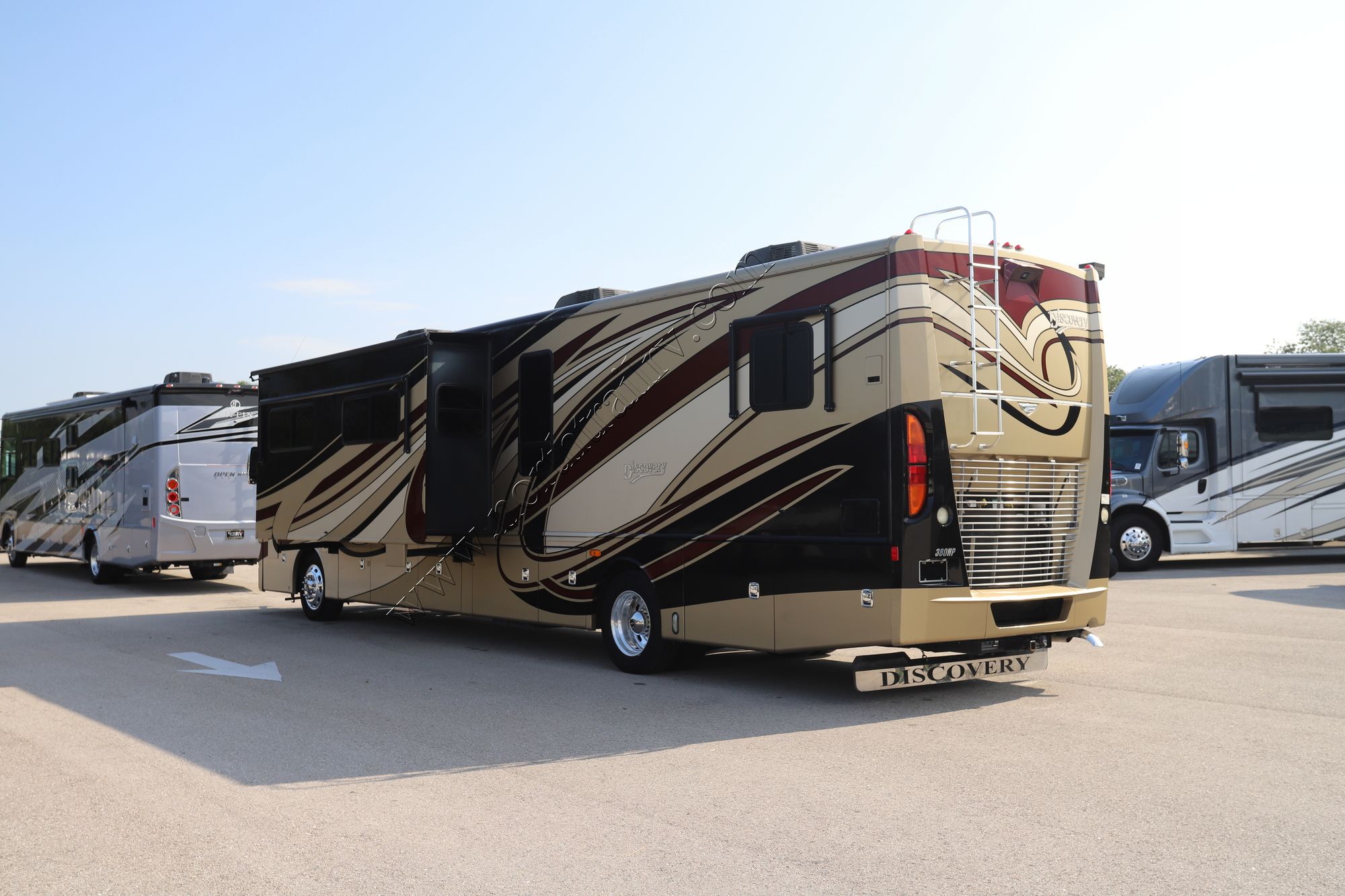 Used 2013 Fleetwood Discovery 40X Class A  For Sale