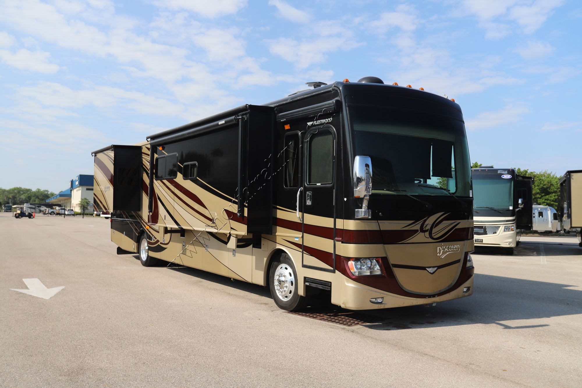 Used 2013 Fleetwood Discovery 40X Class A  For Sale