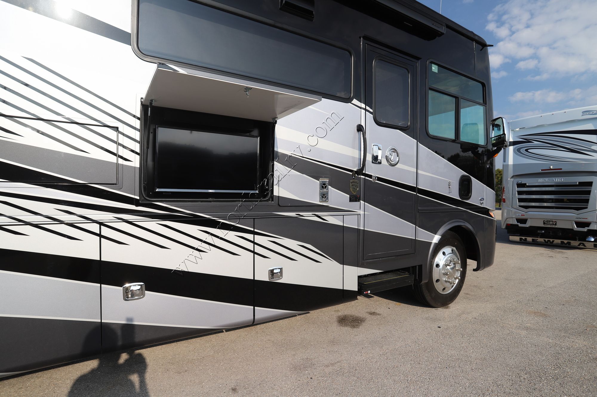 New 2022 Tiffin Motor Homes Allegro 36UA Class A  For Sale