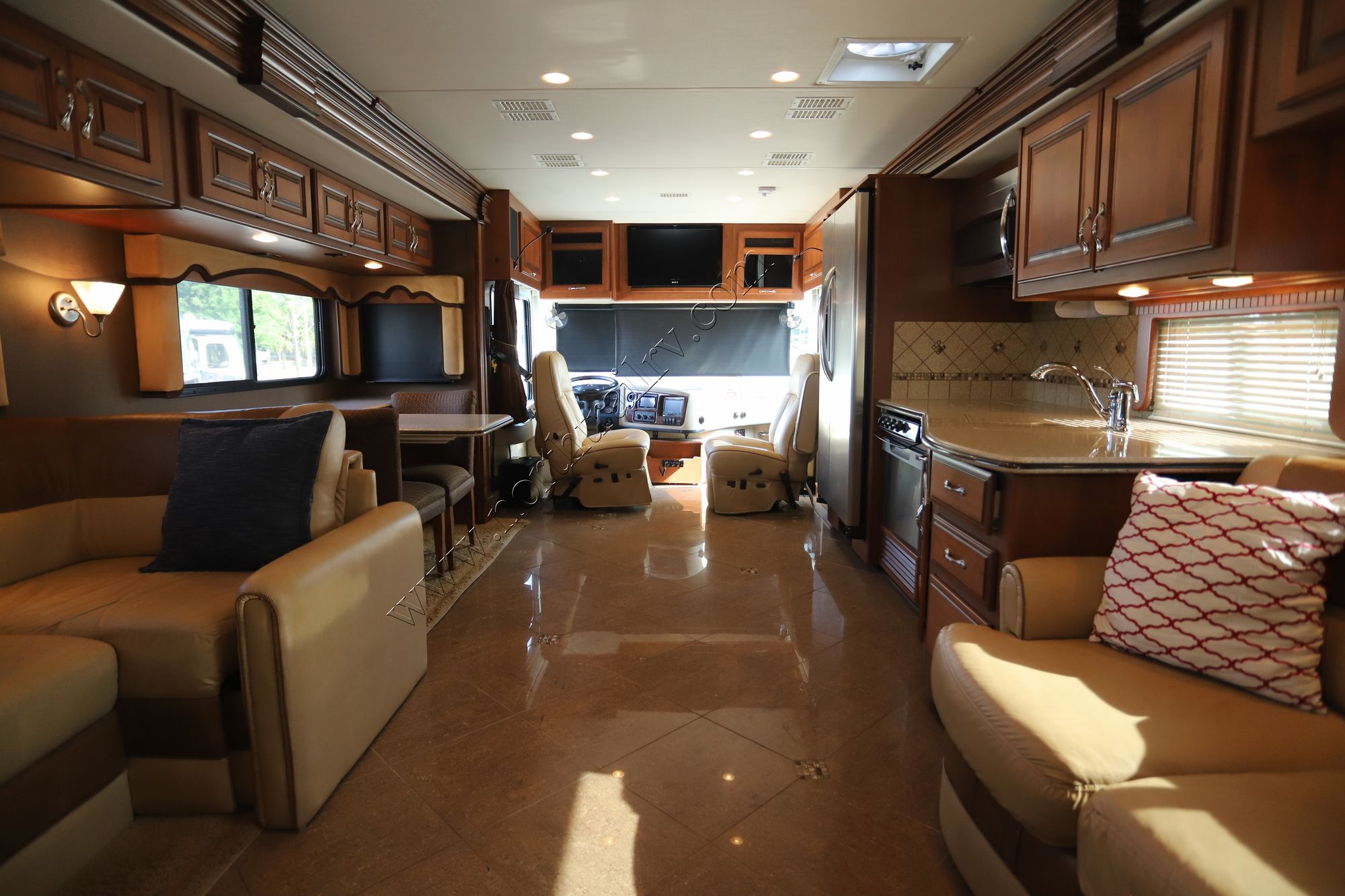 Used 2013 Fleetwood Discovery 40X Class A  For Sale