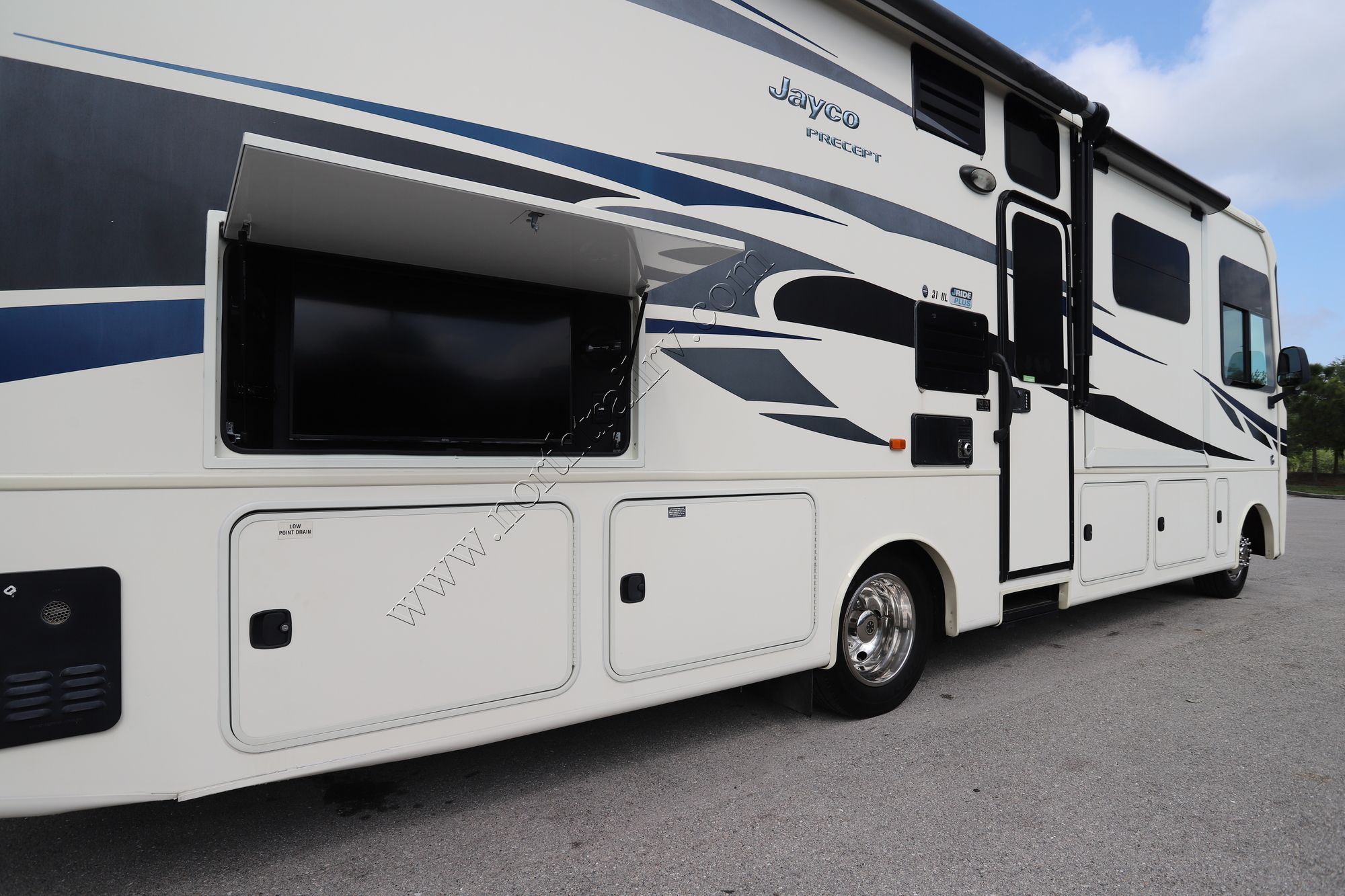 Used 2016 Jayco Precept 31U Class A  For Sale