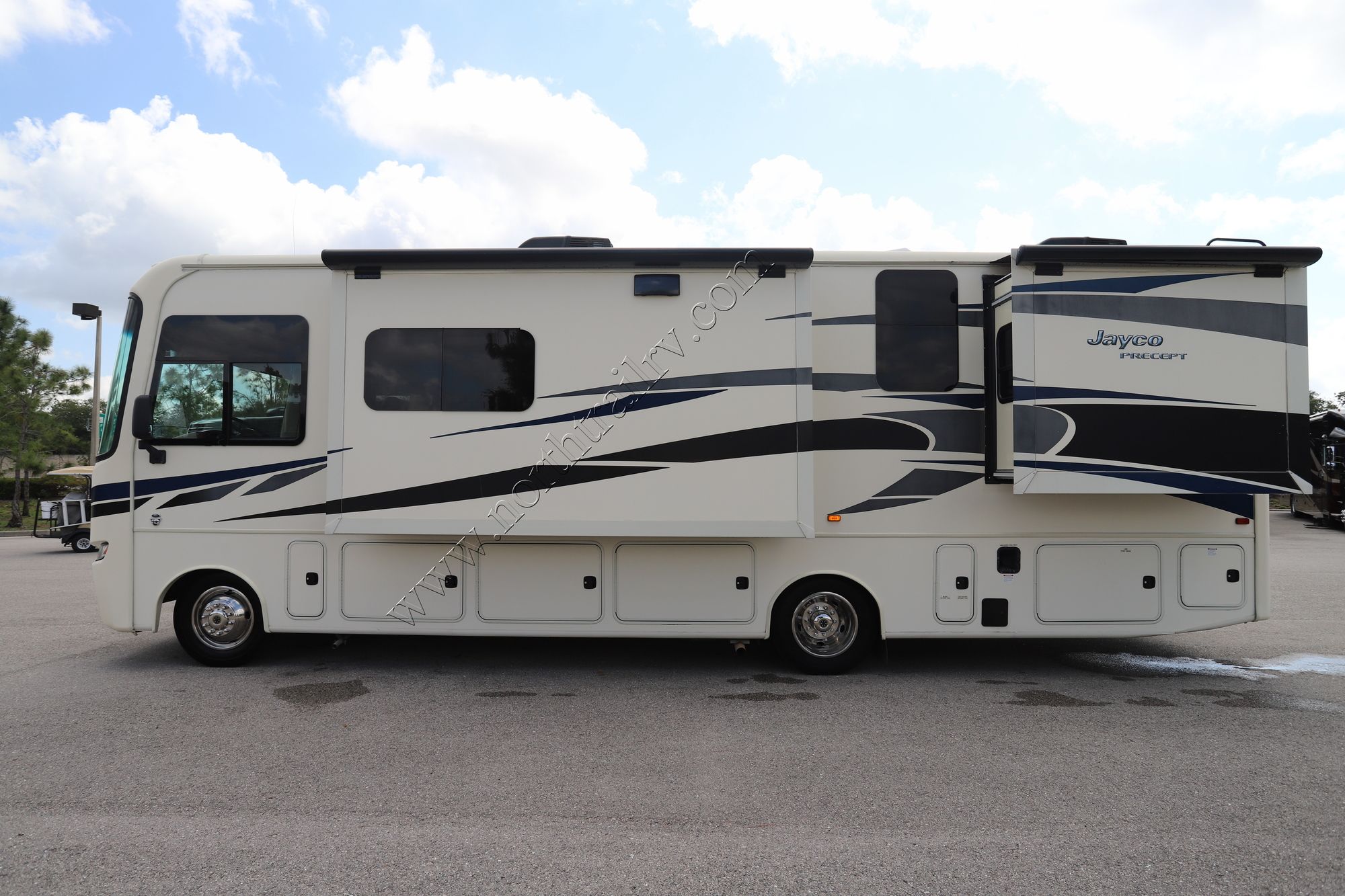 Used 2016 Jayco Precept 31U Class A  For Sale