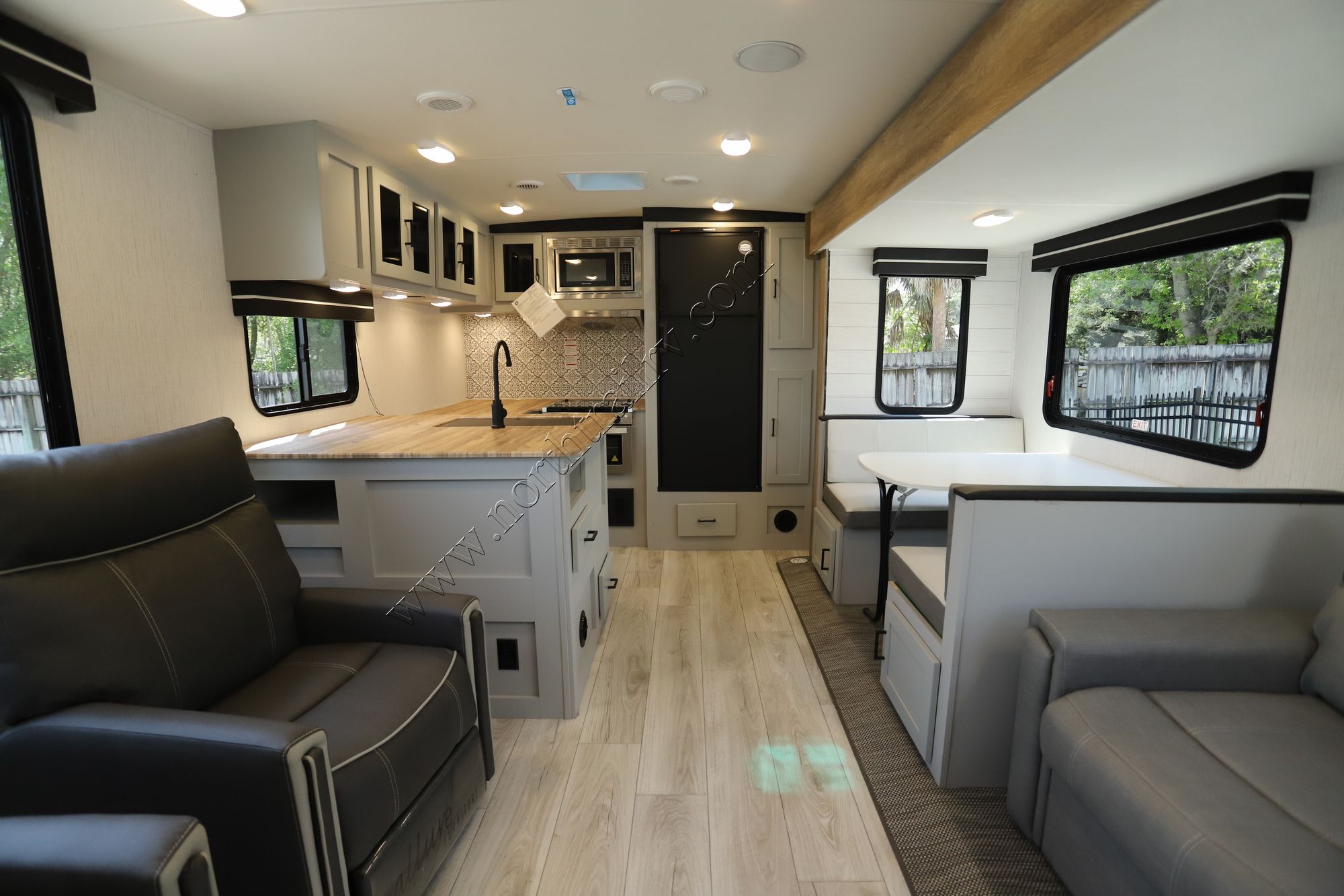 New 2022 Heartland Rv North Trail 25LRSS Travel Trailer  For Sale