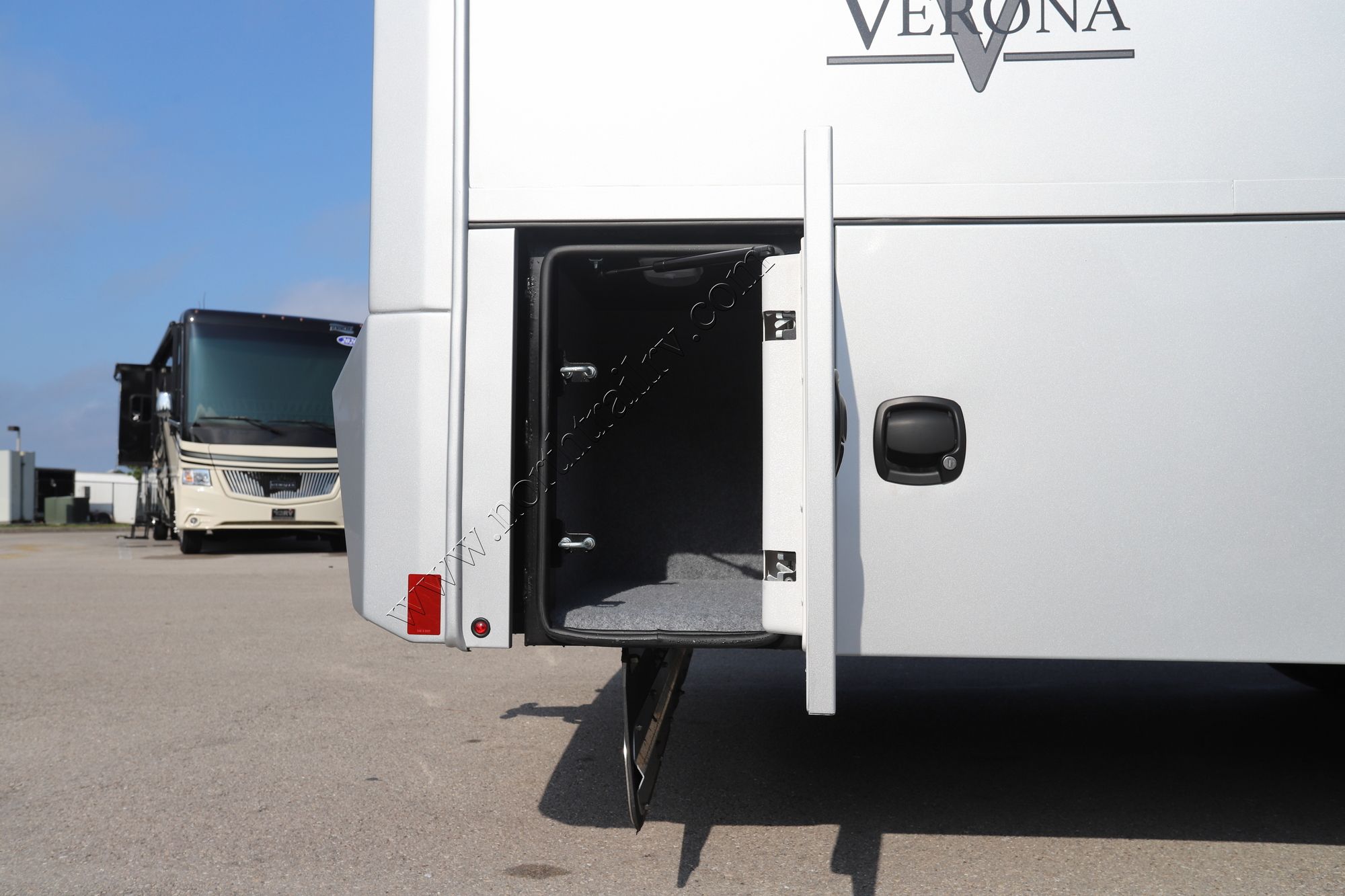 New 2022 Renegade Rv Verona 36VSB Super C  For Sale