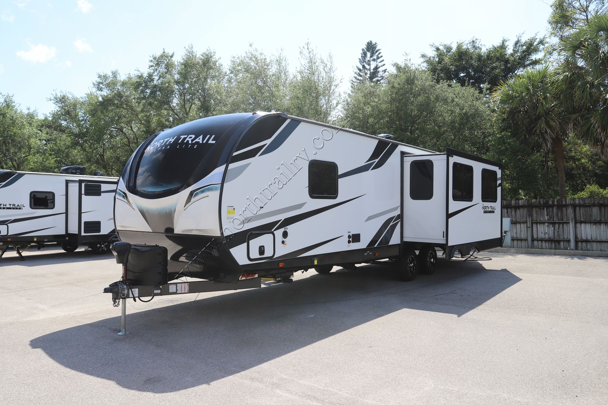 New 2022 Heartland Rv North Trail 25LRSS Travel Trailer  For Sale