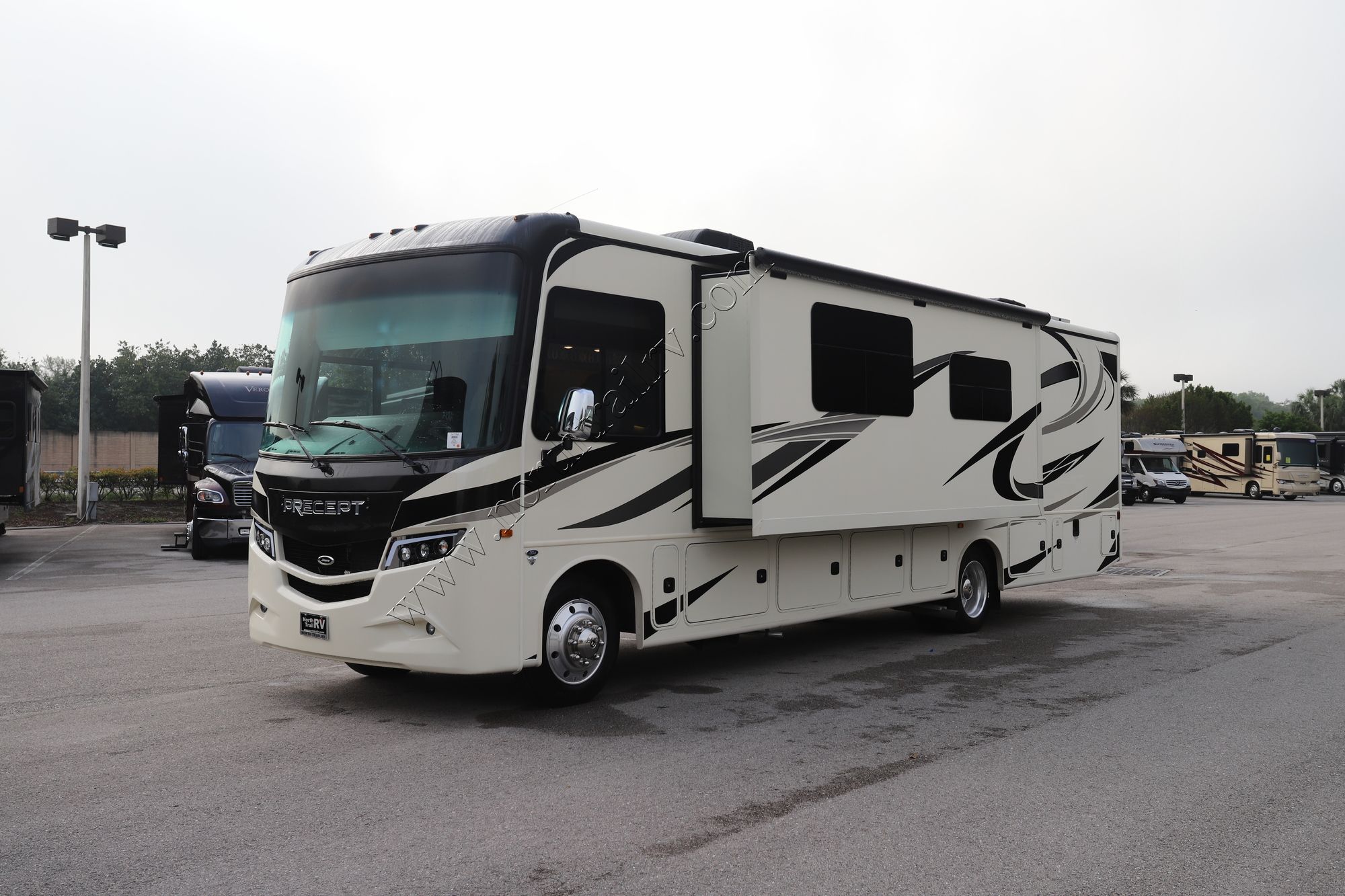 New 2022 Jayco Precept 34B Class A  For Sale