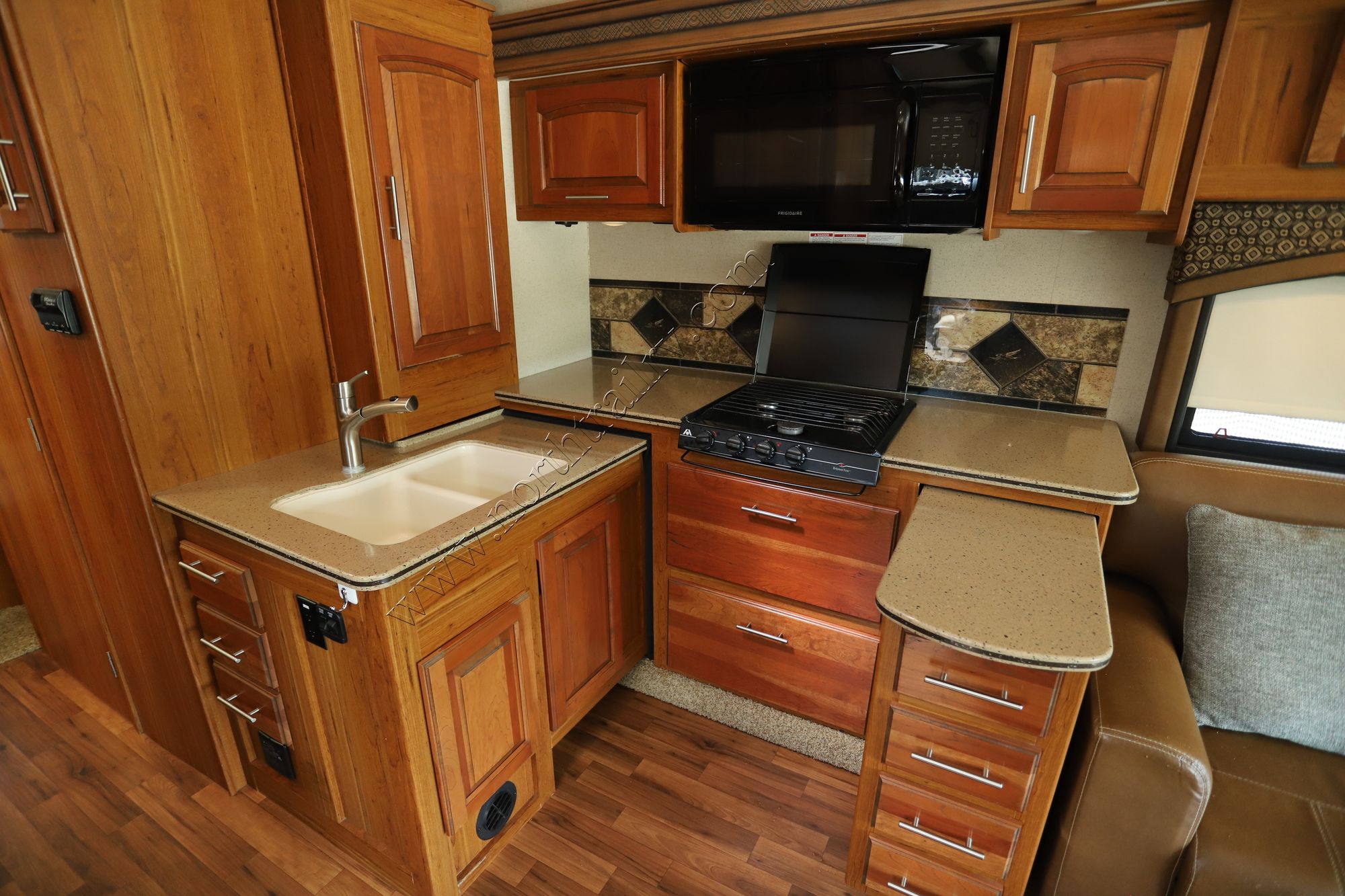 Used 2016 Jayco Precept 31U Class A  For Sale