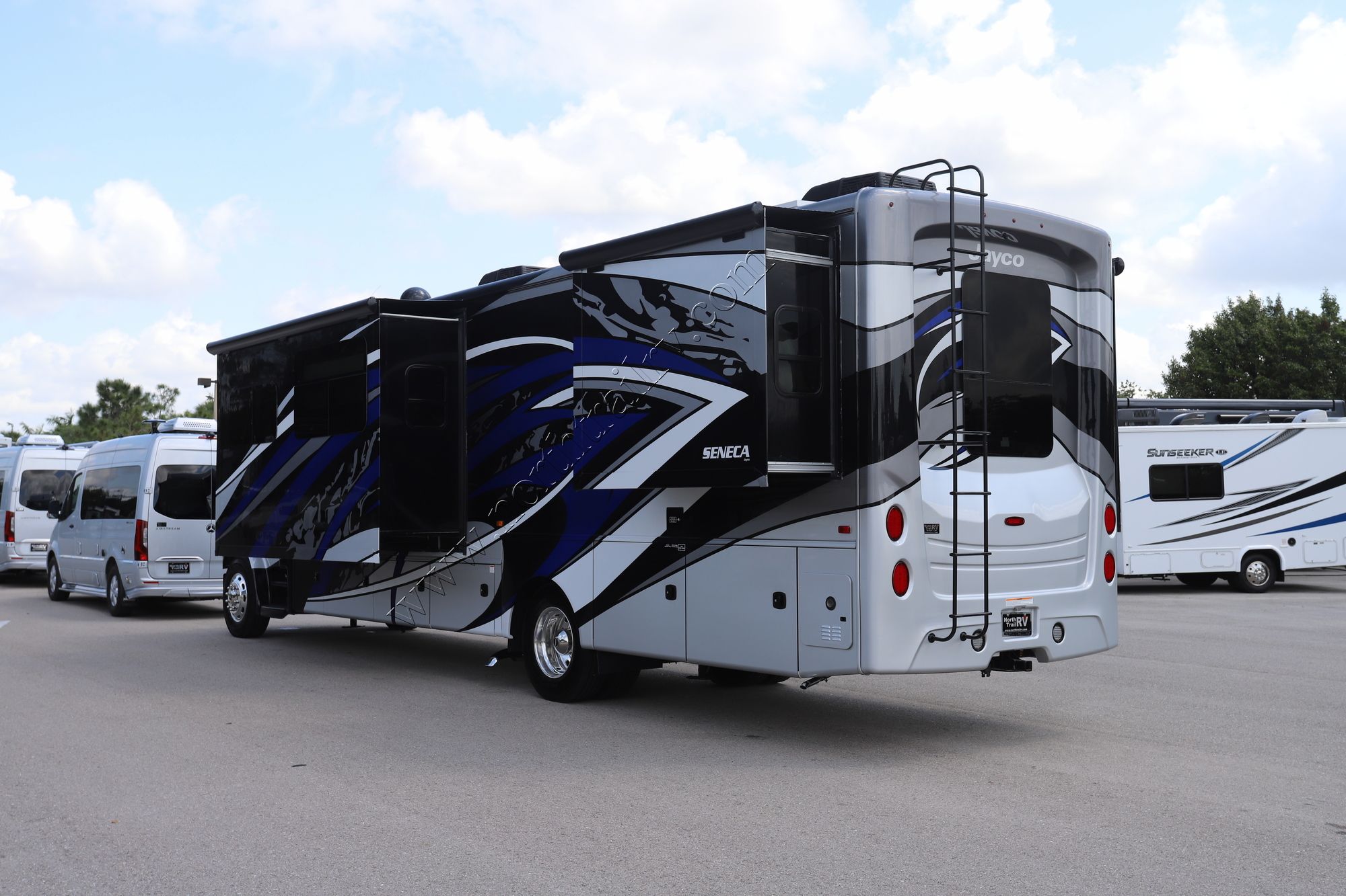 New 2022 Jayco Seneca 37M Super C  For Sale