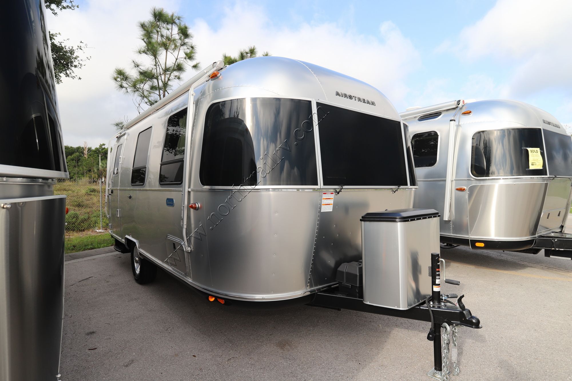 New 2022 Airstream Bambi 22FB Travel Trailer  For Sale